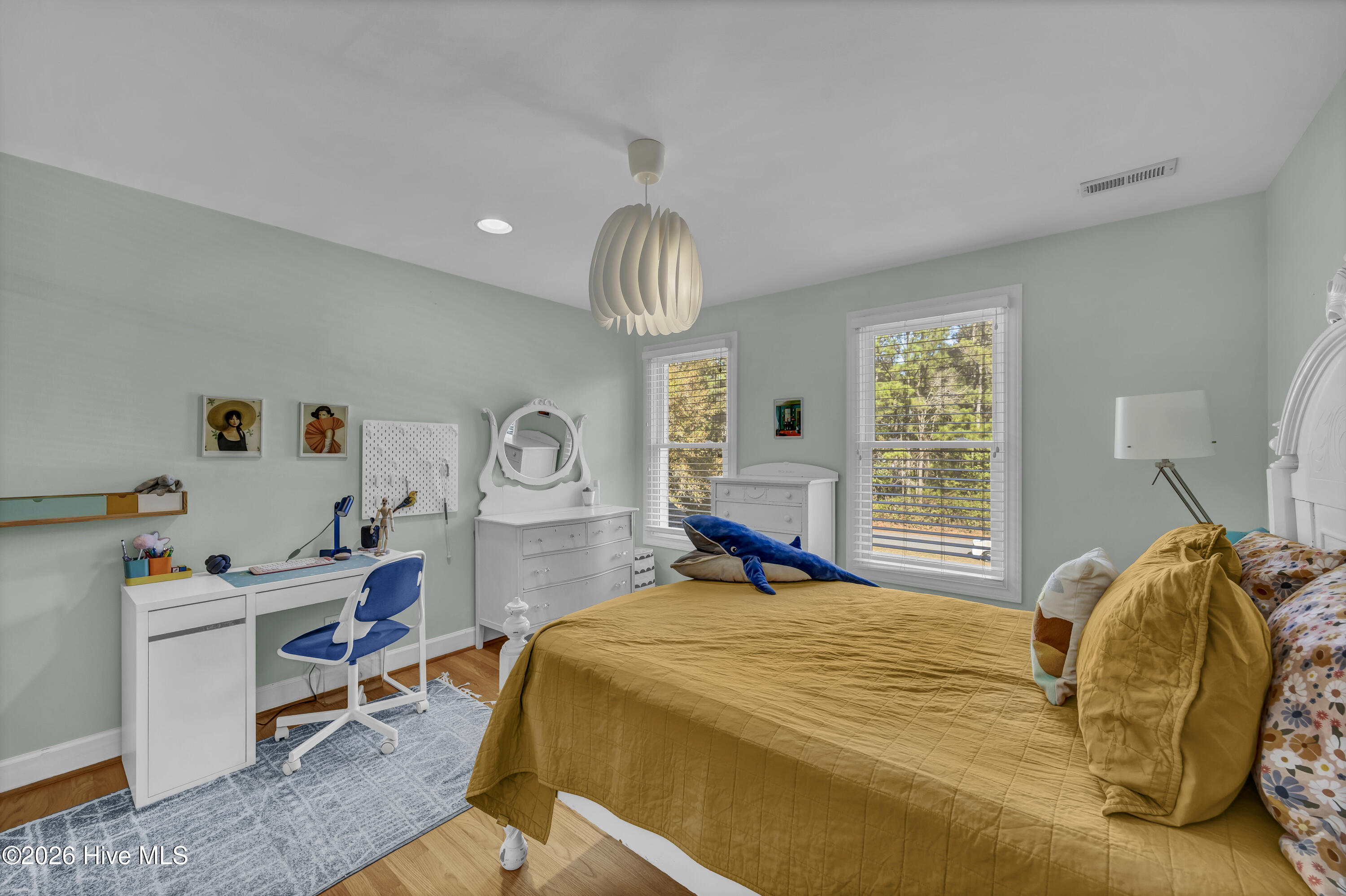 100549604 | Photo 16