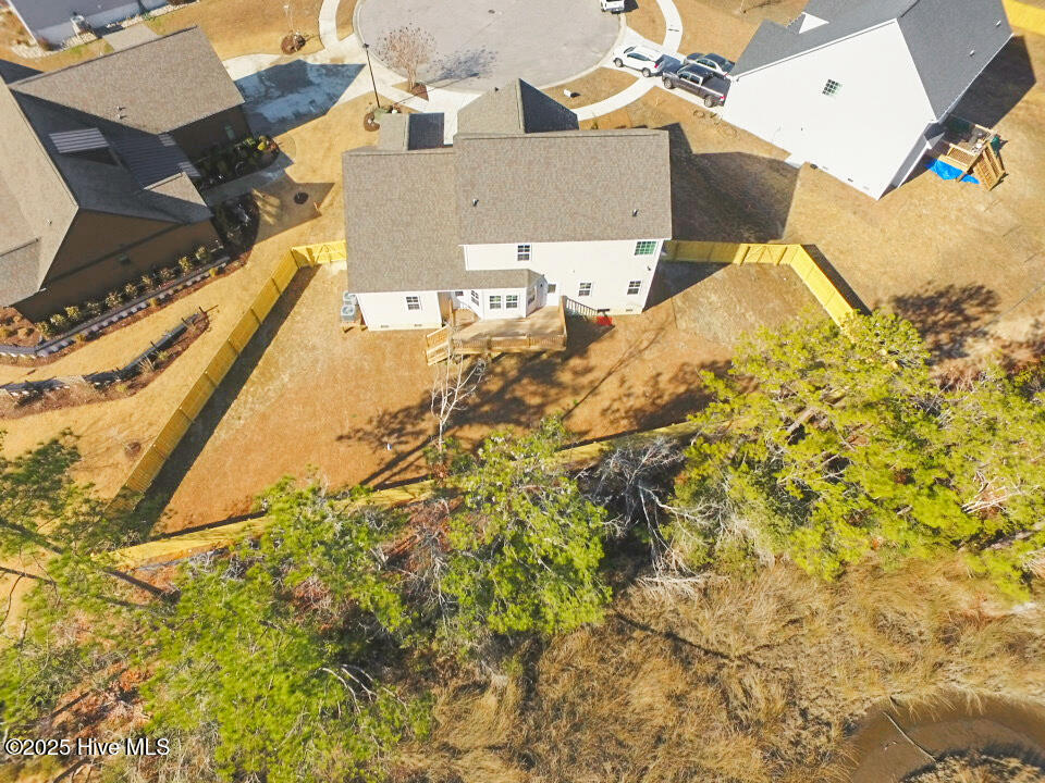 100566089 | Photo 51