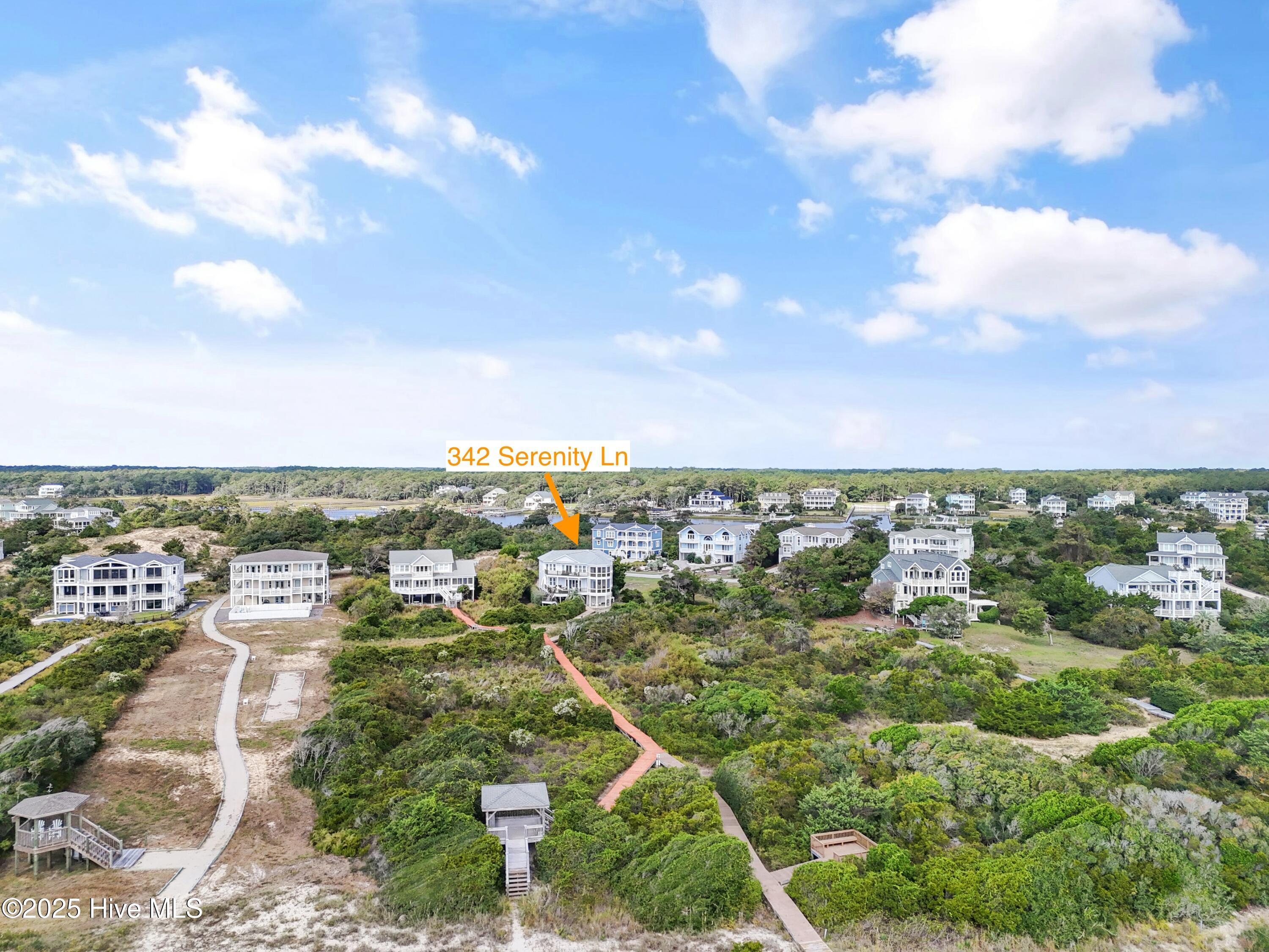 100536702 | Photo 141