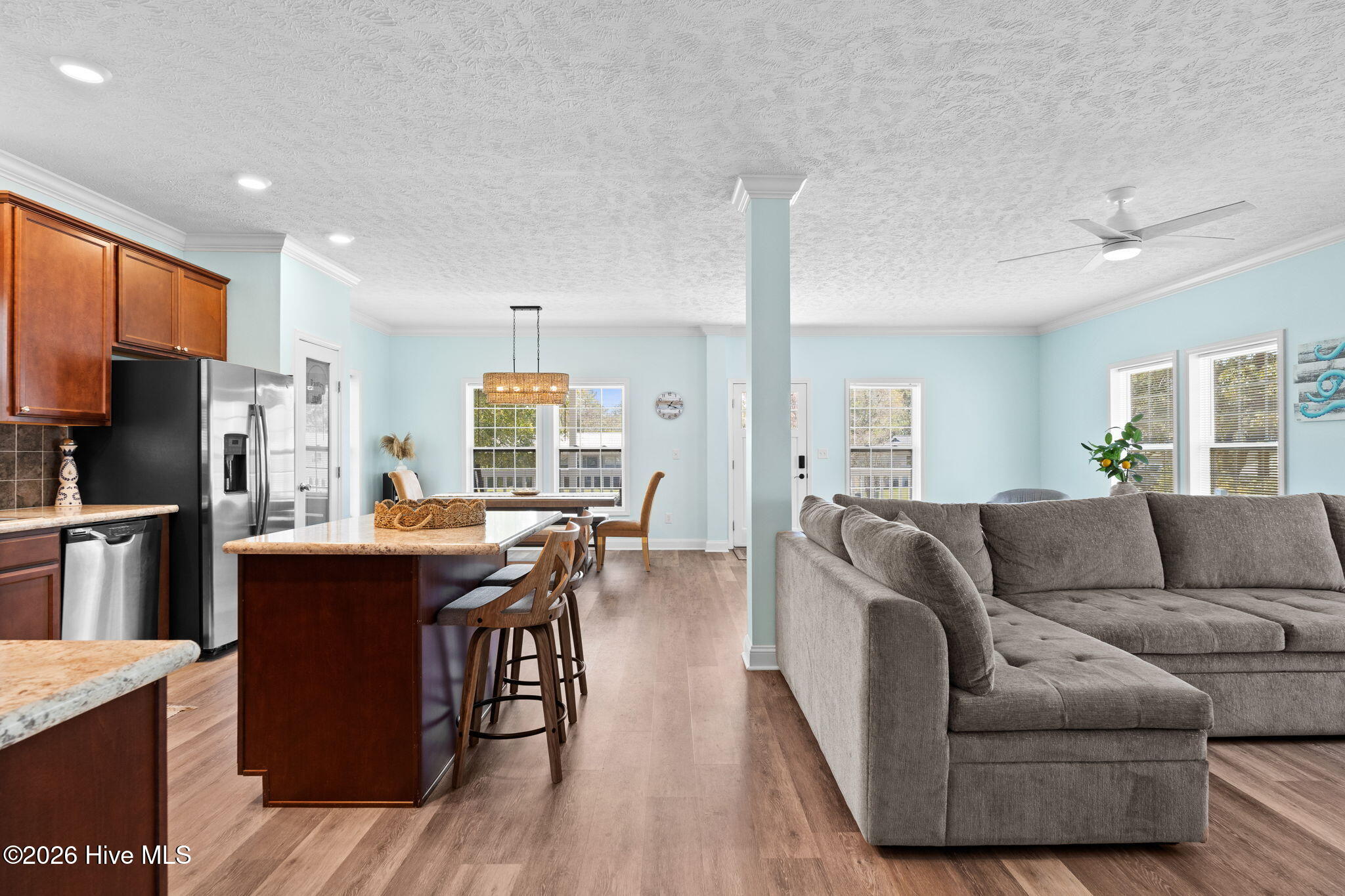 100545035 | Photo 12