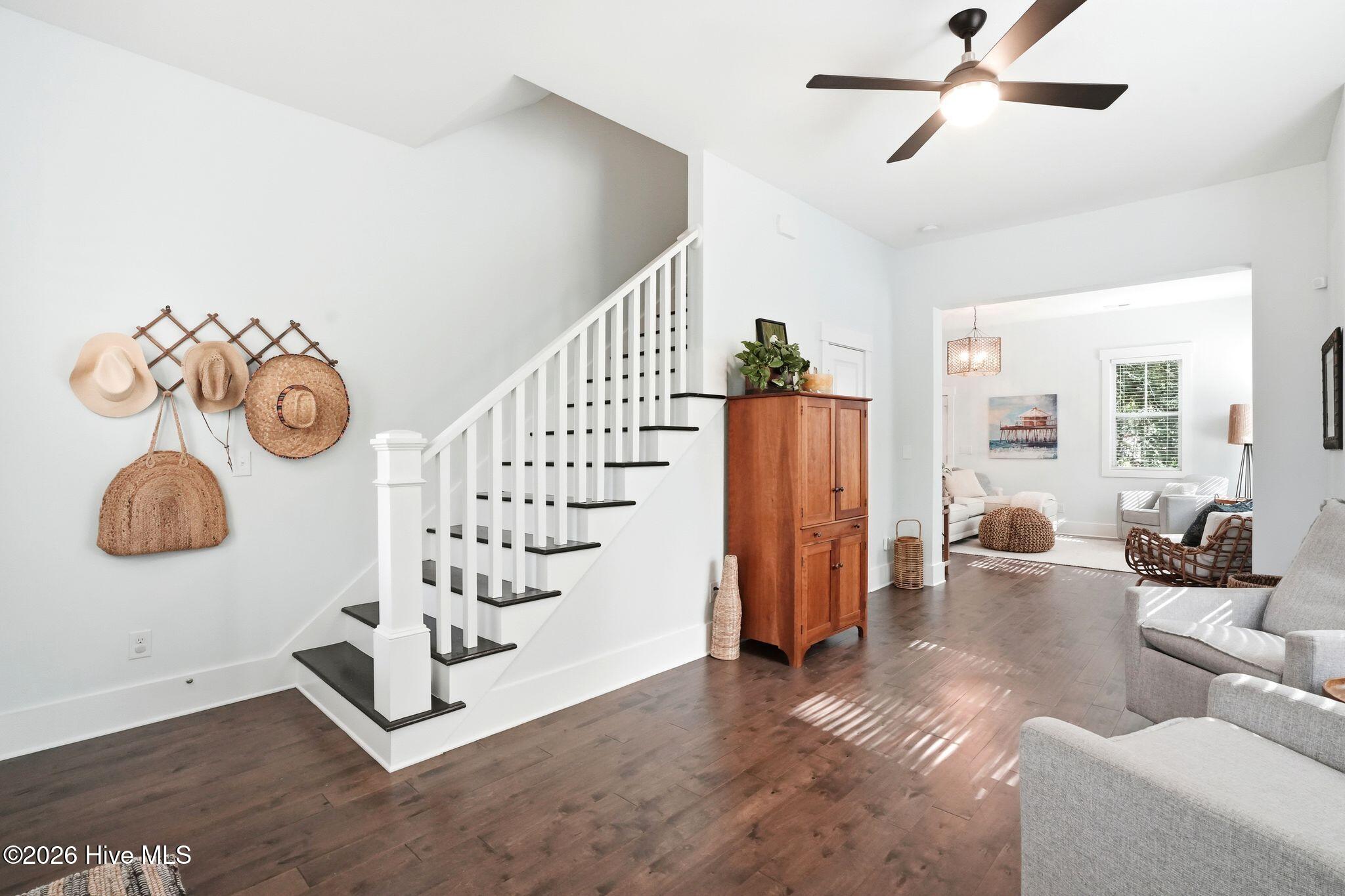 100565220 | Photo 27