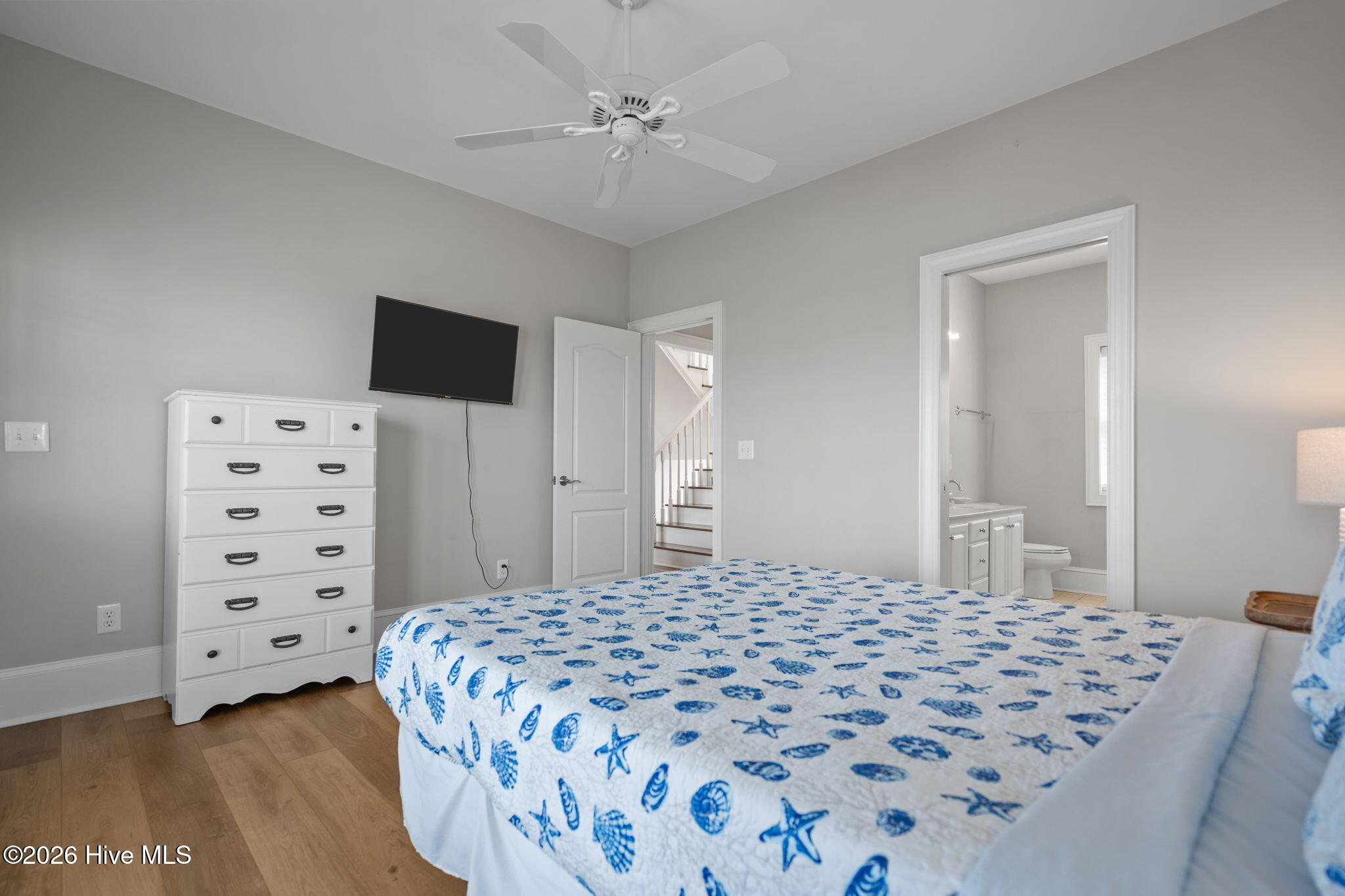 100564459 | Photo 17