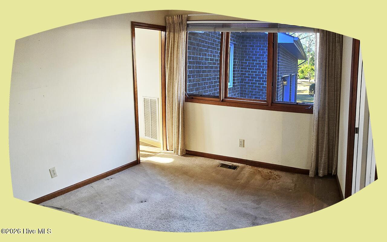 100551235 | Photo 22