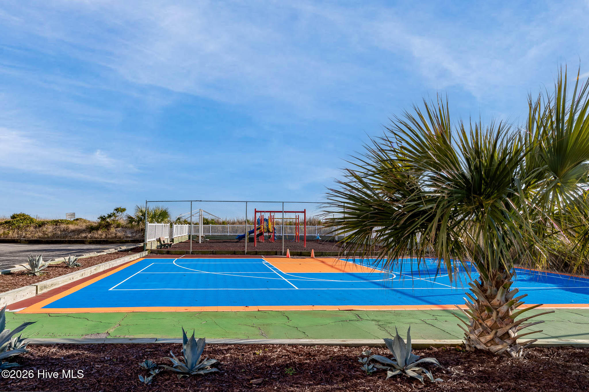 100567274 | Photo 27