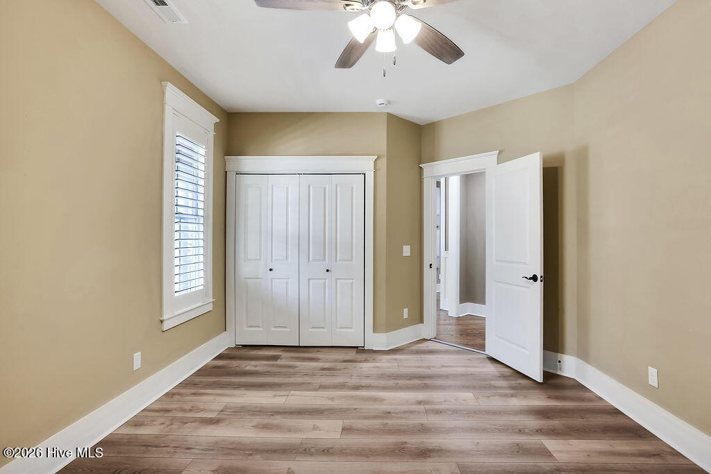 100548295 | Photo 11