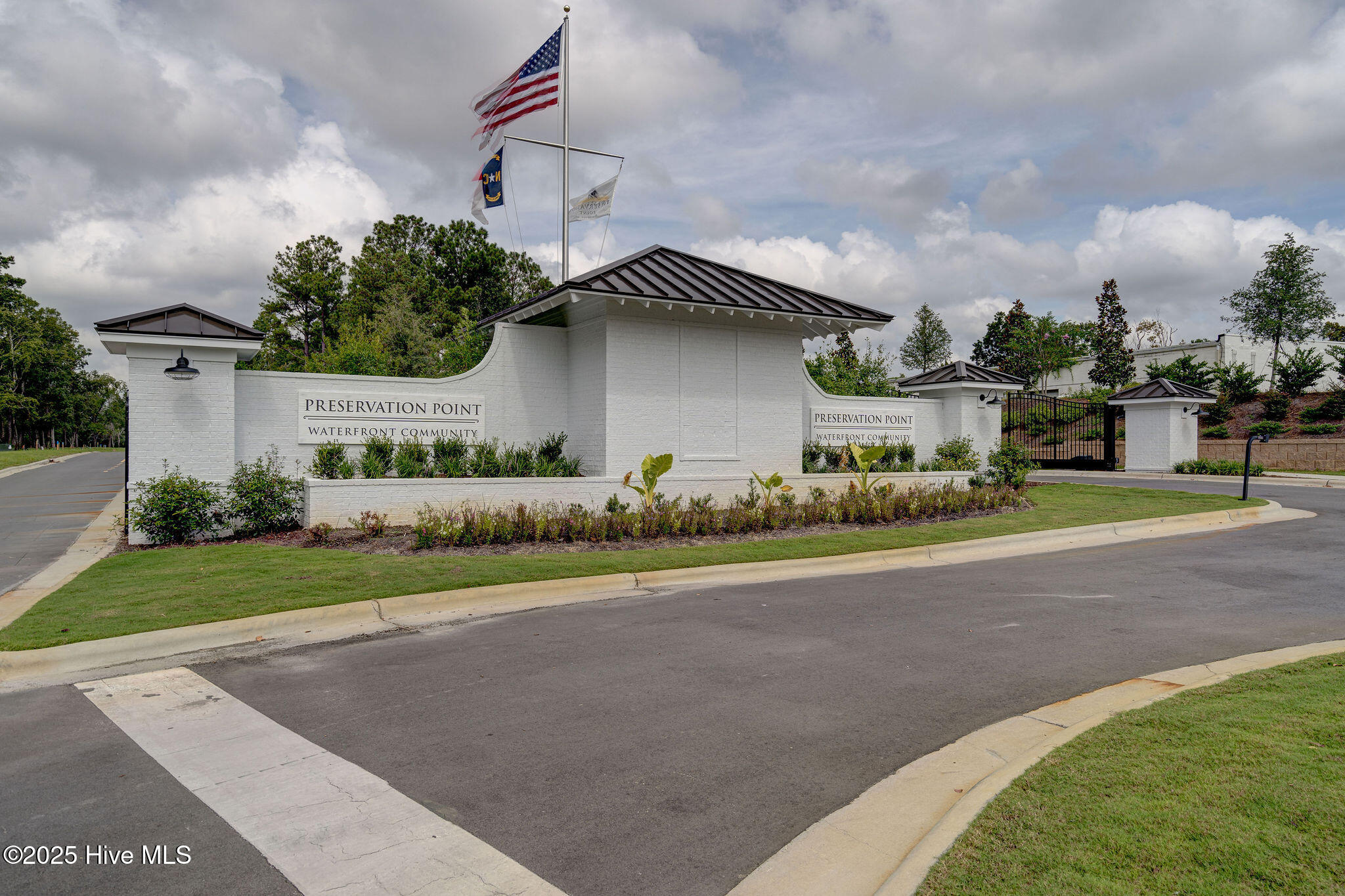 100537676 | Photo 35