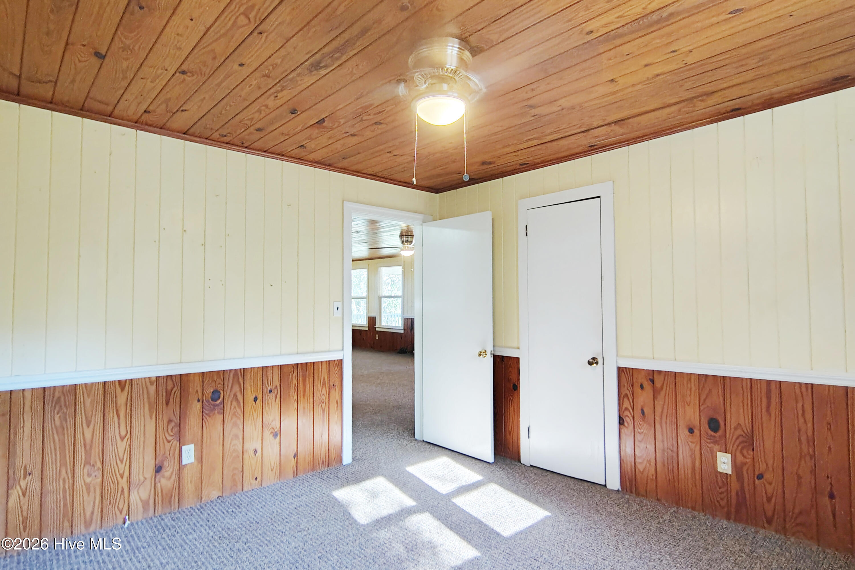 100550031 | Photo 15