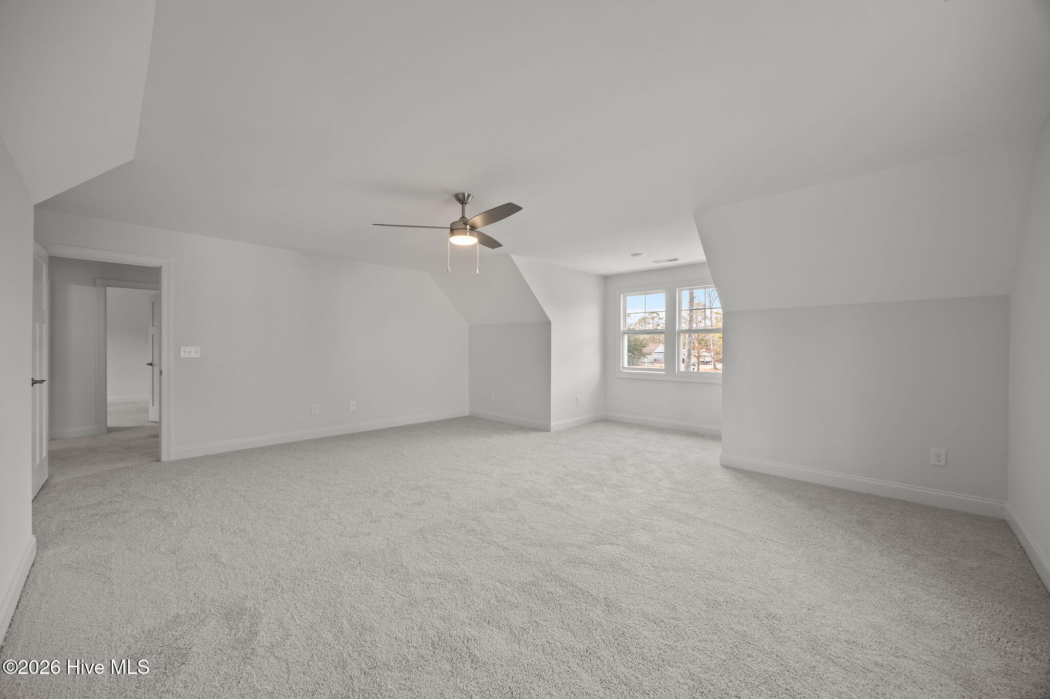 100528715 | Photo 27