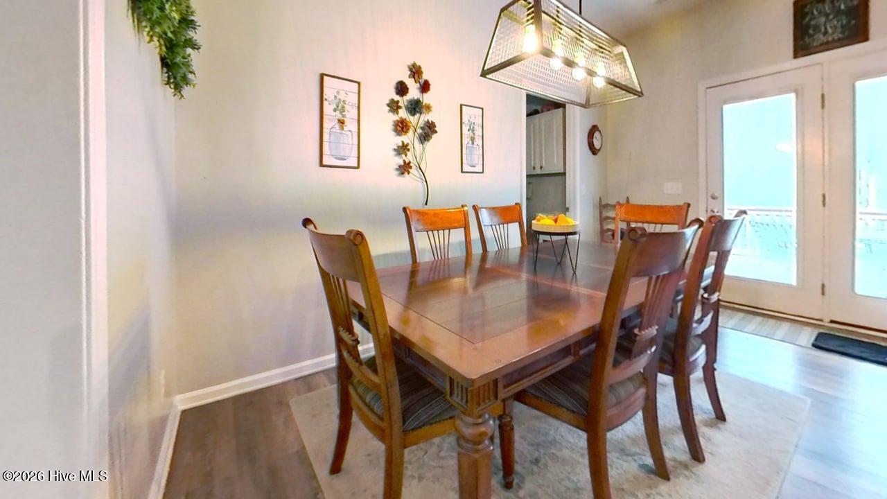 100559167 | Photo 22