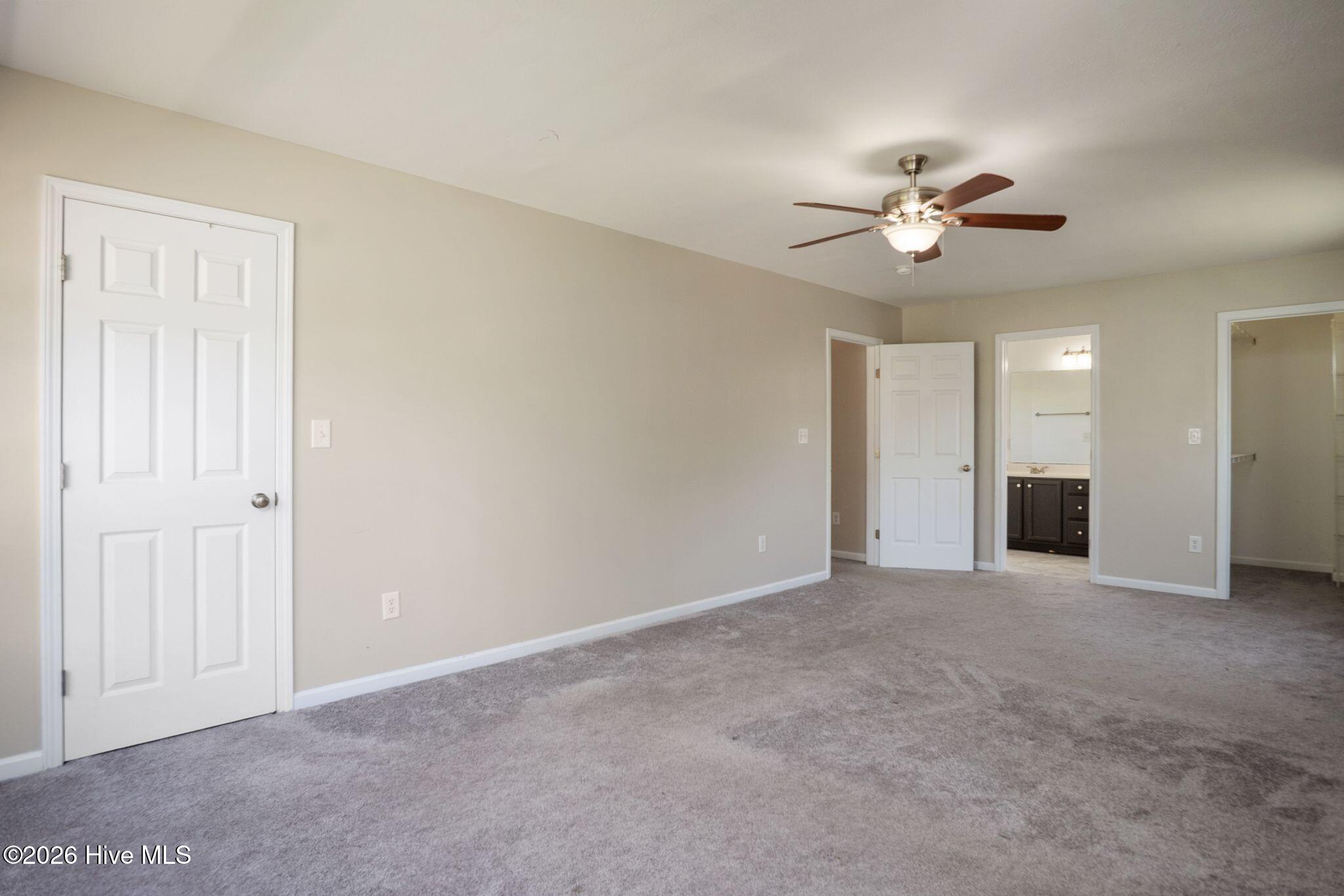 100569961 | Photo 28