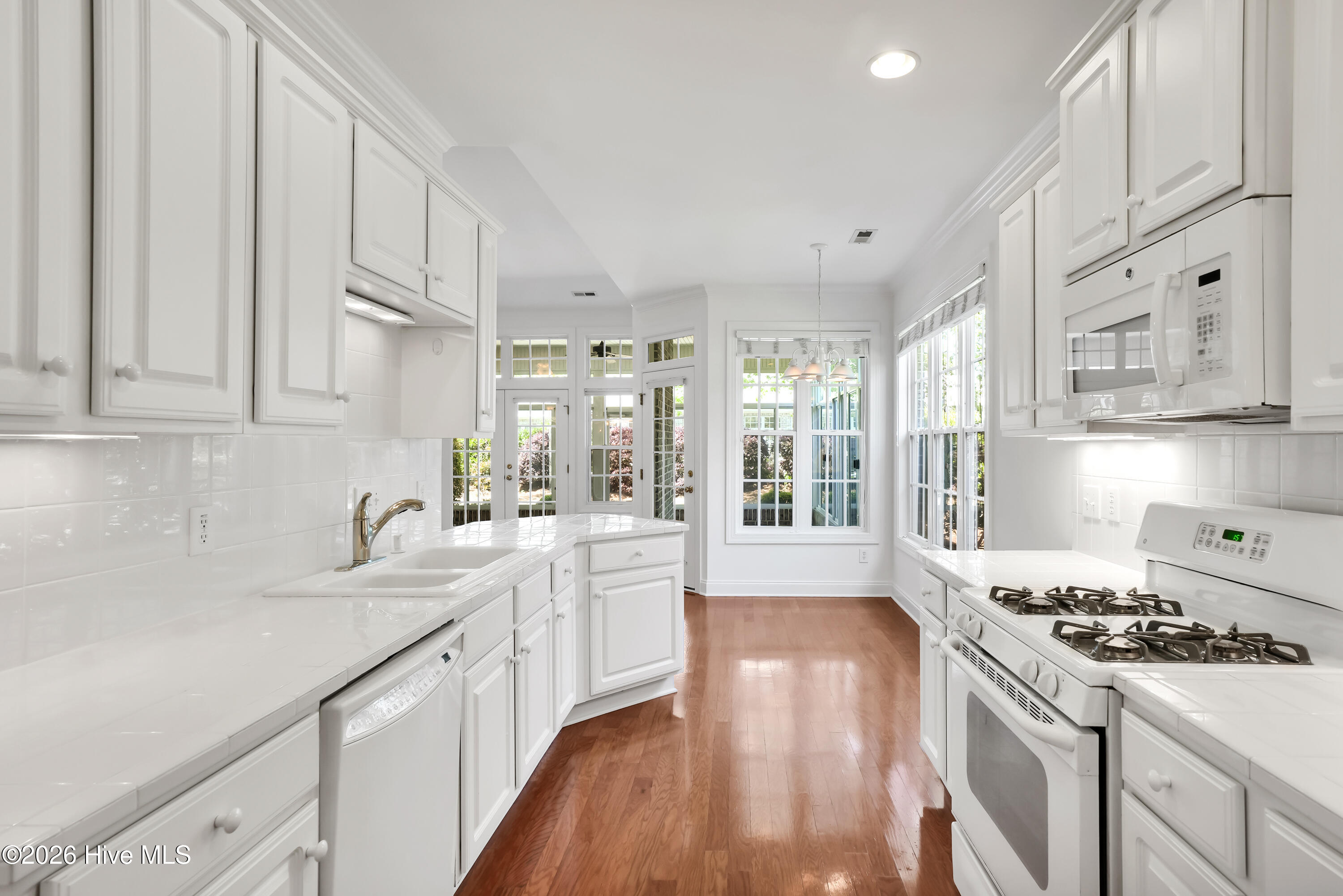 100554924 | Photo 16