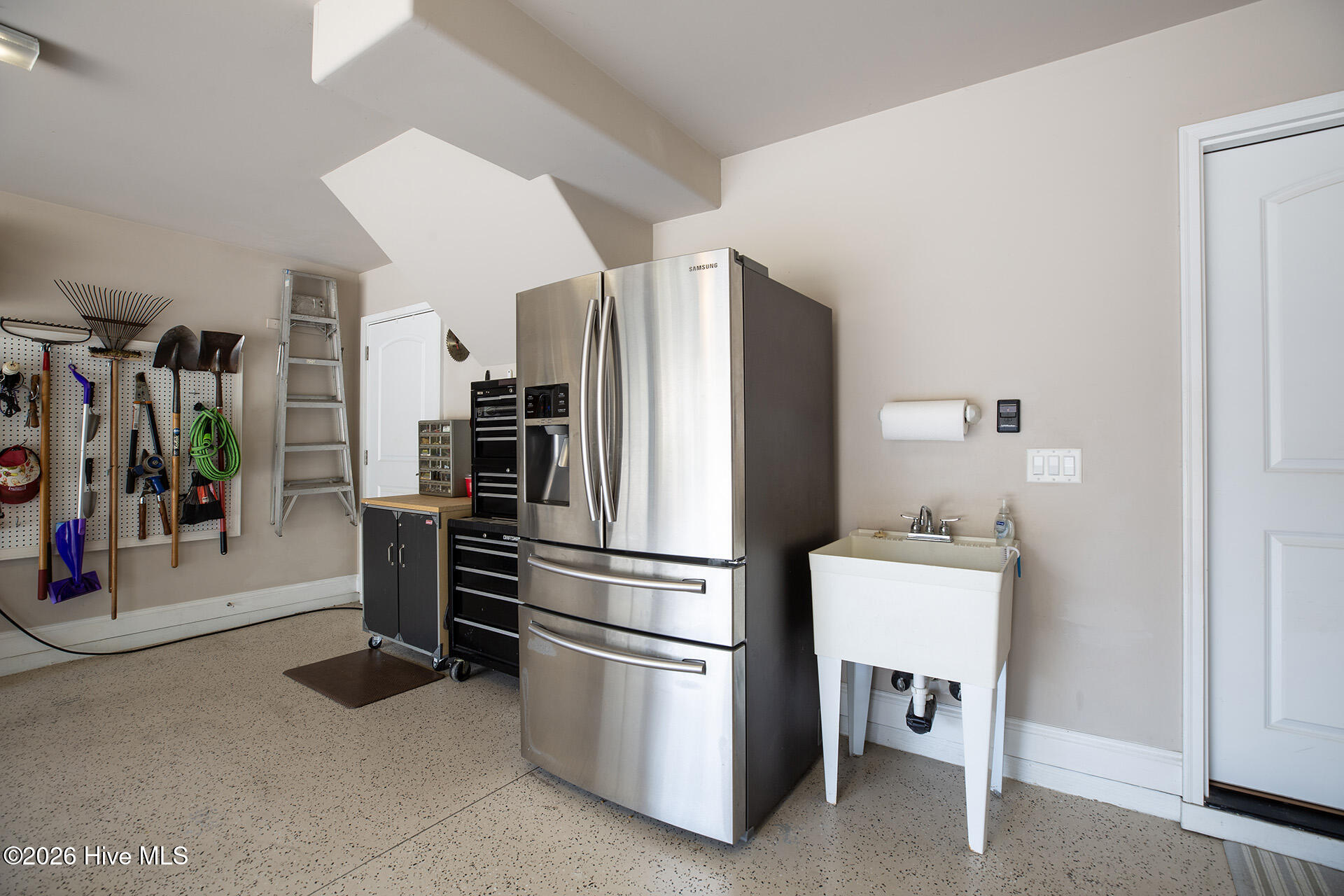 100567107 | Photo 44