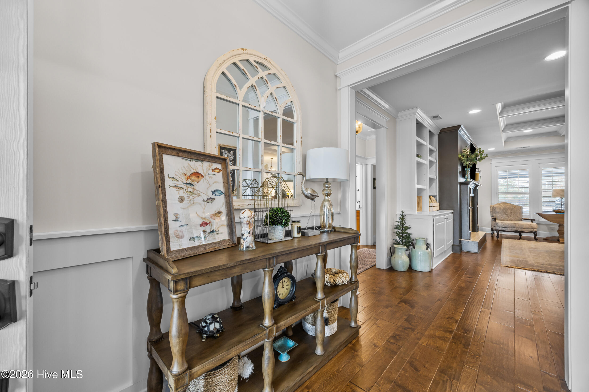 100562182 | Photo 14