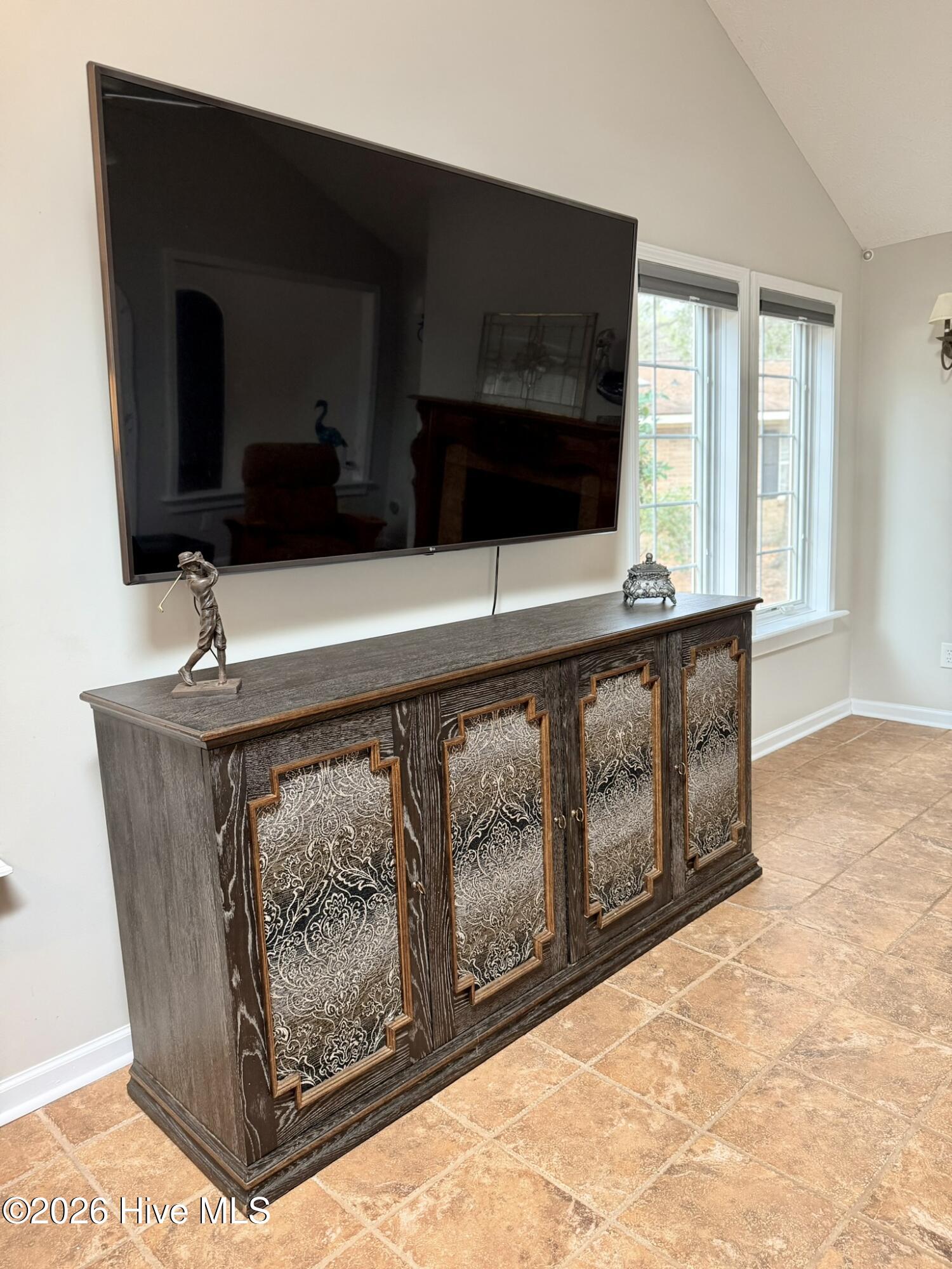 100552309 | Photo 12