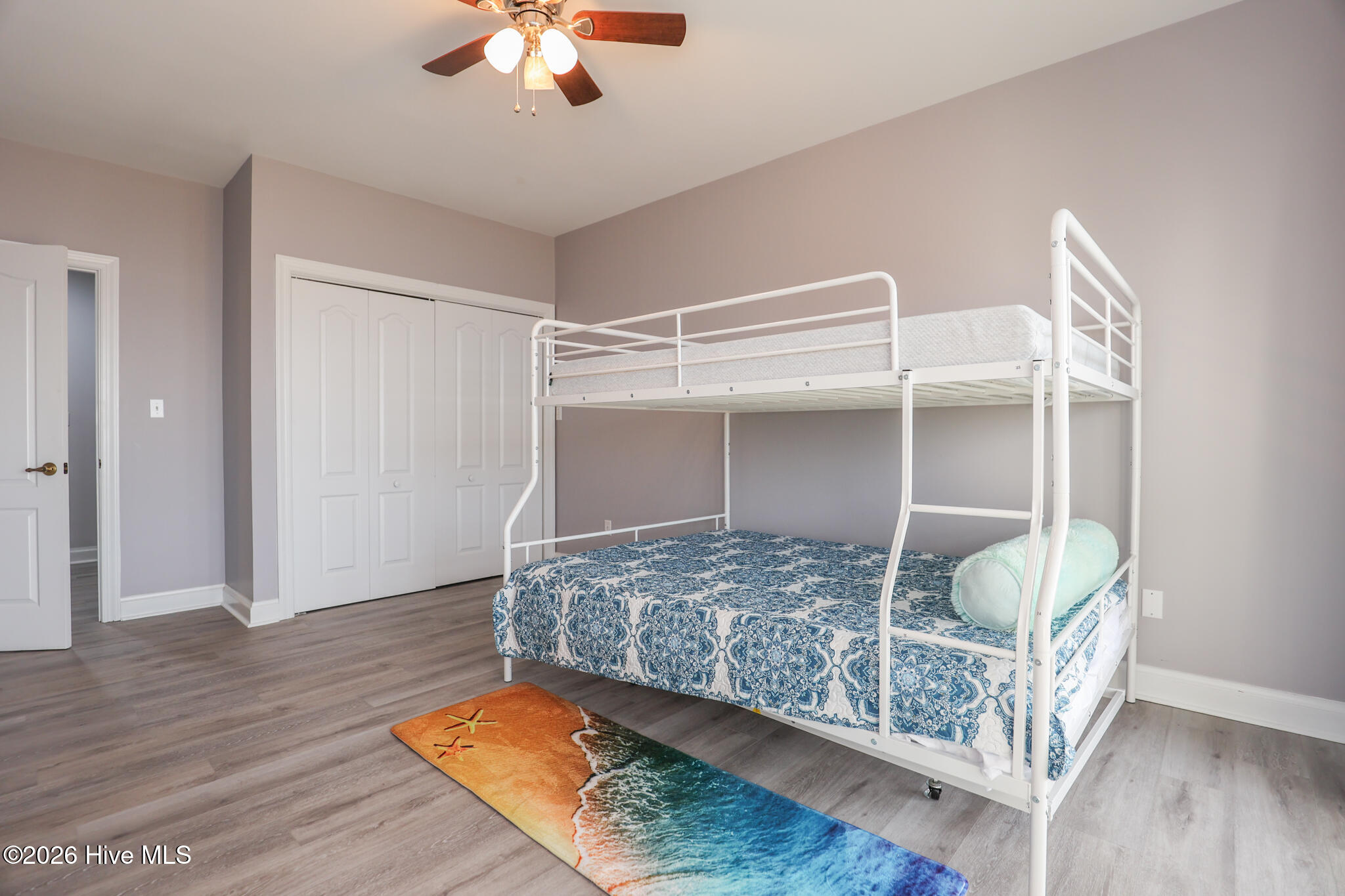 100556044 | Photo 60