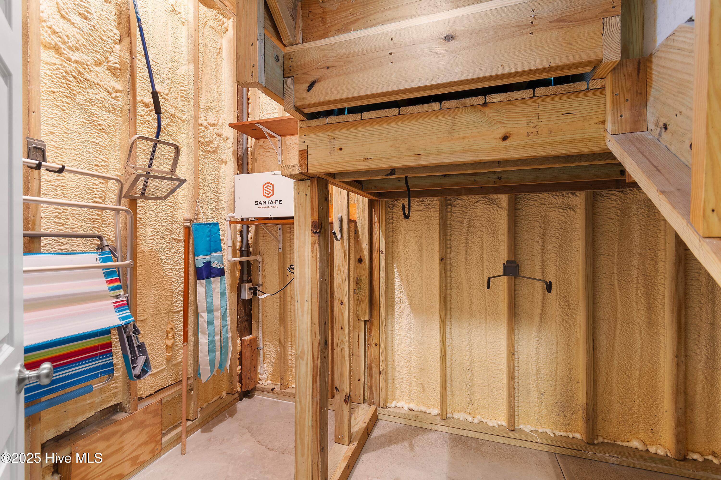 100541984 | Photo 33