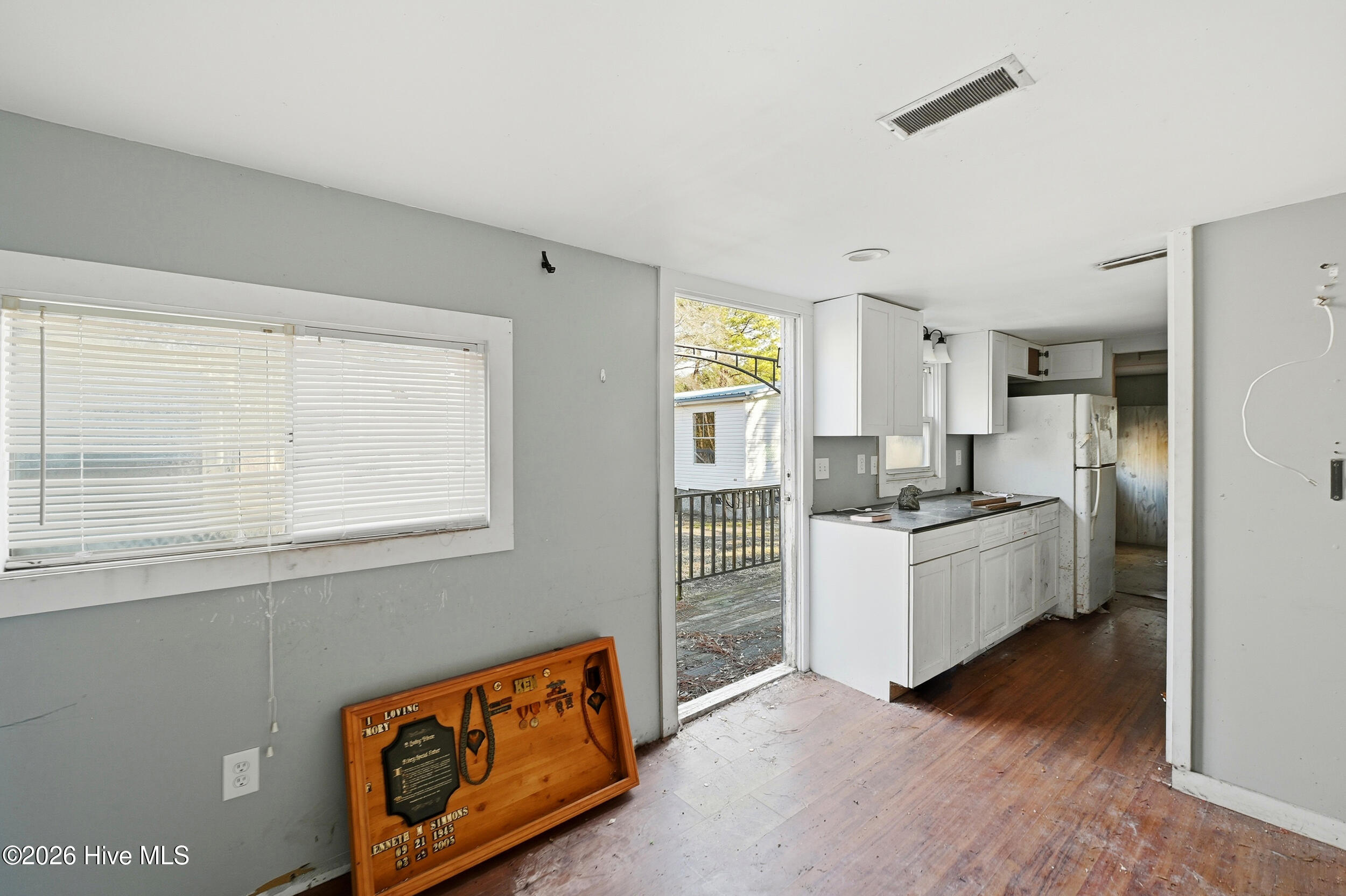 100556630 | Photo 38