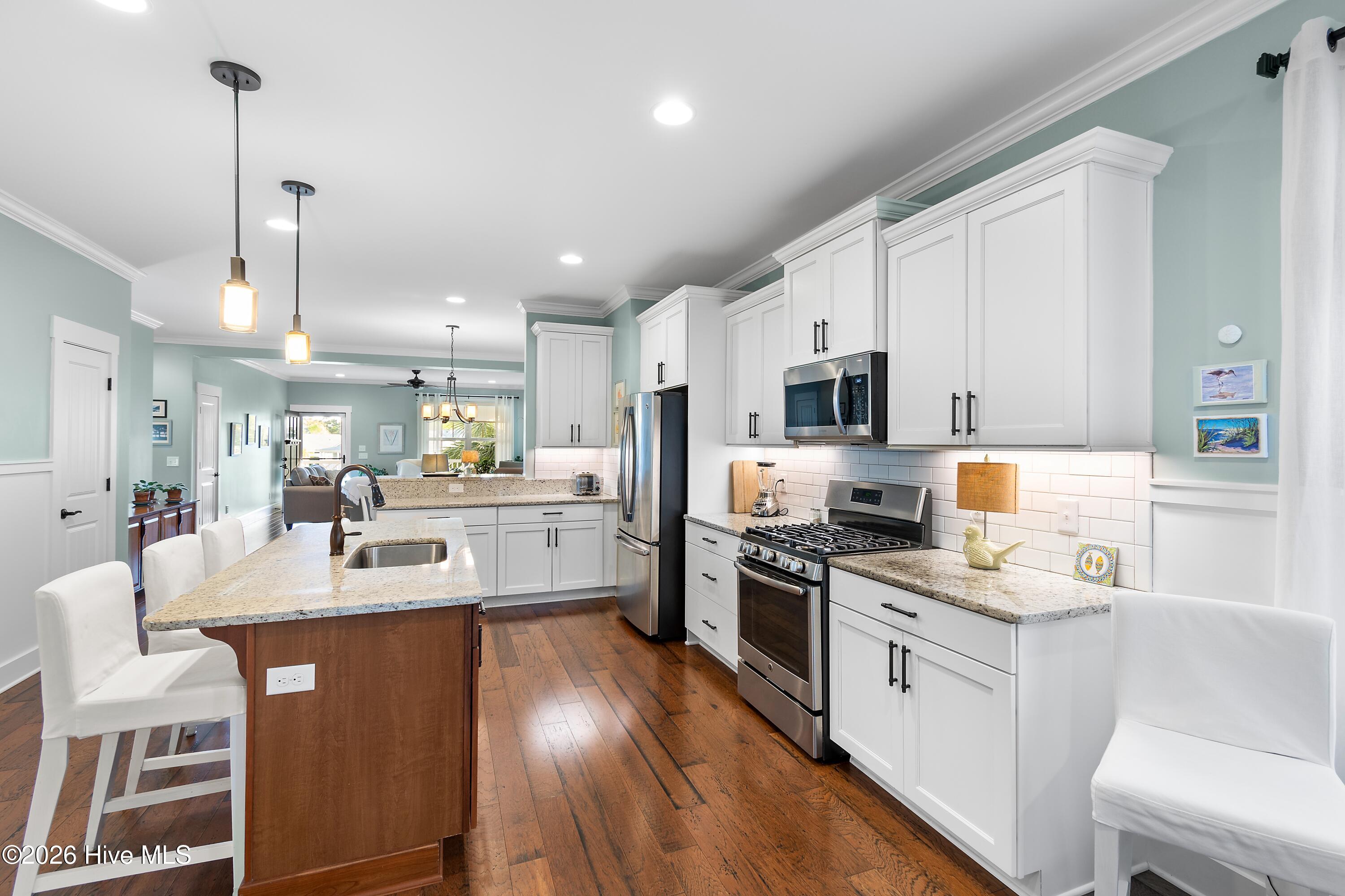 100567092 | Photo 12