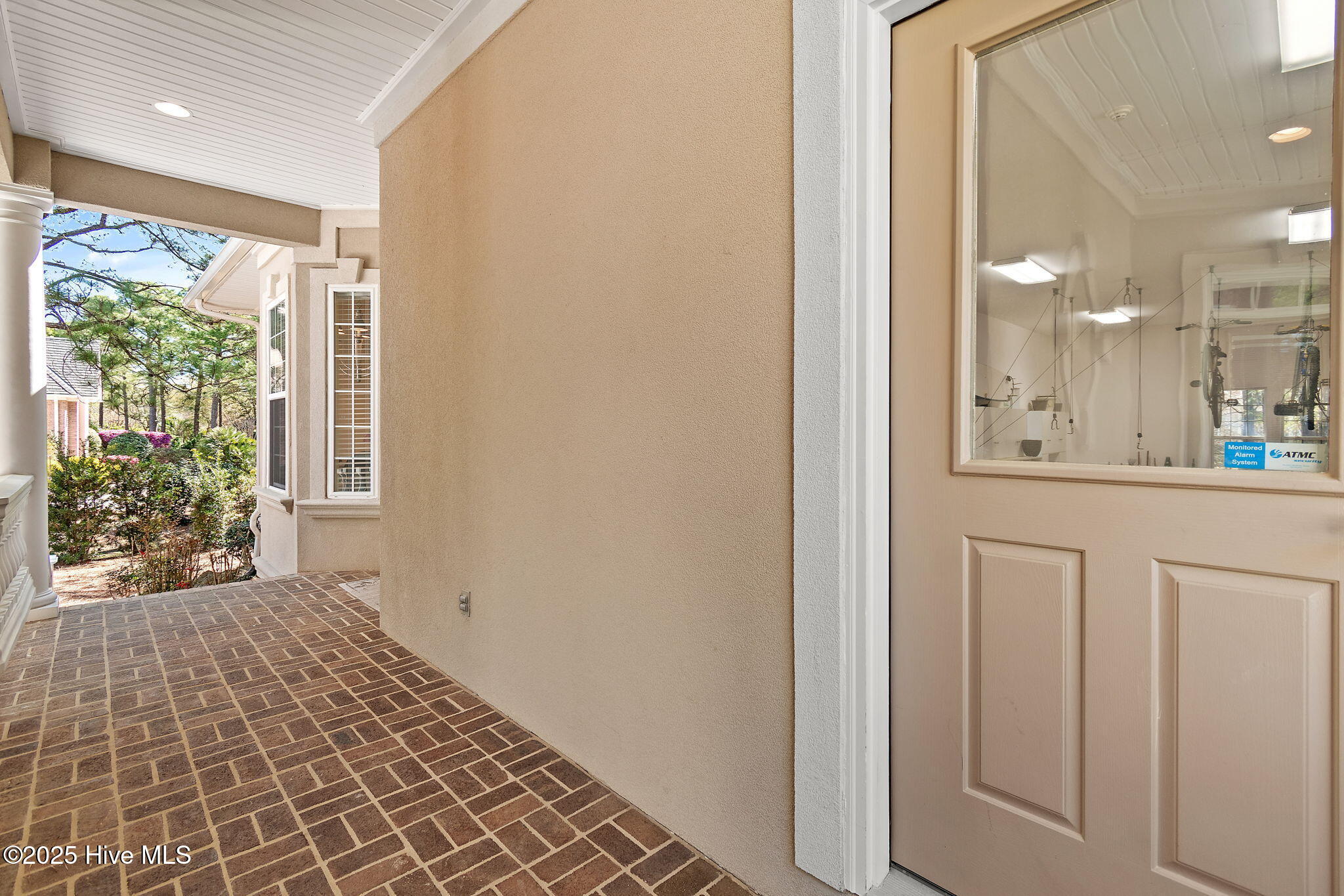 100498413 | Photo 61