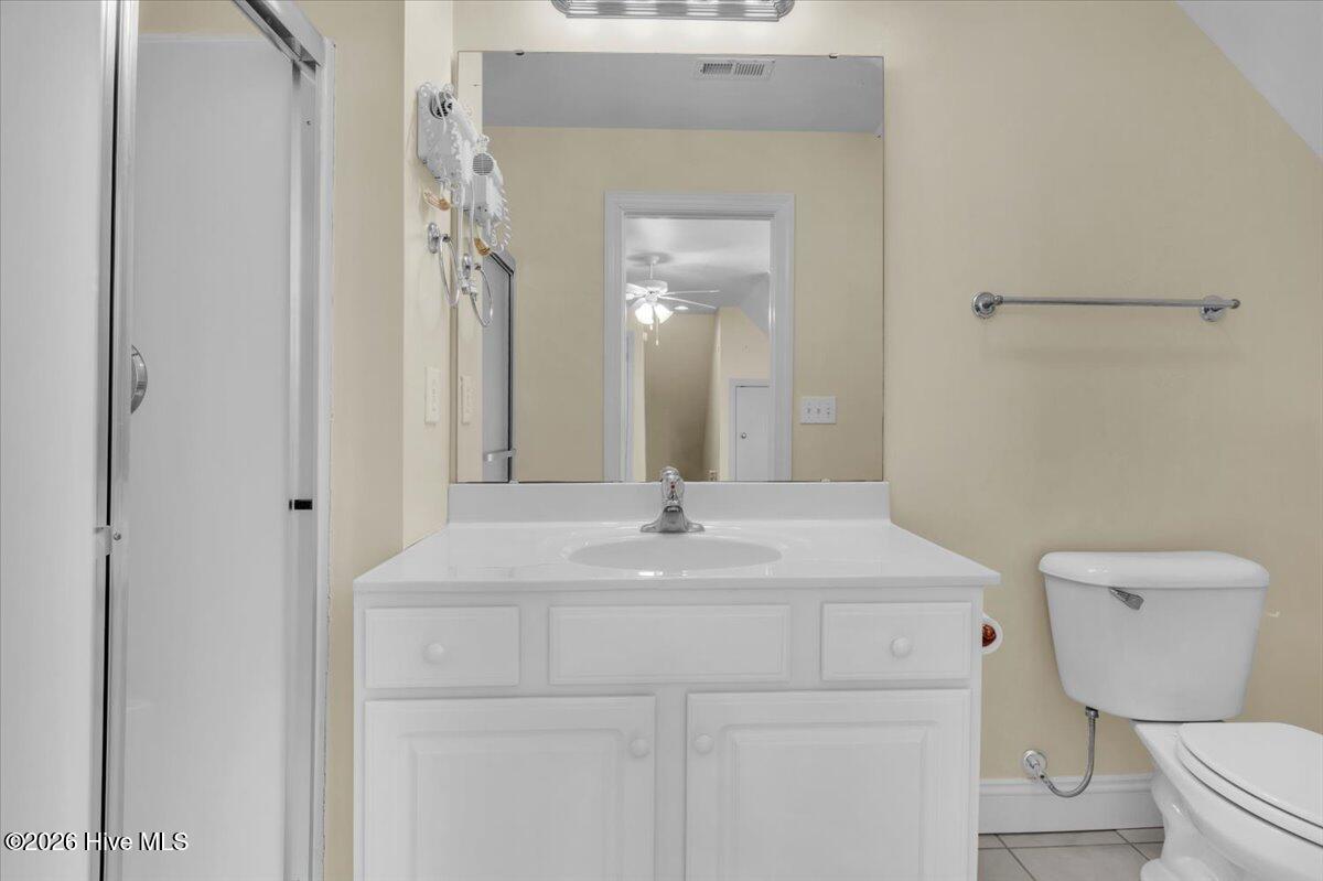 100569829 | Photo 36