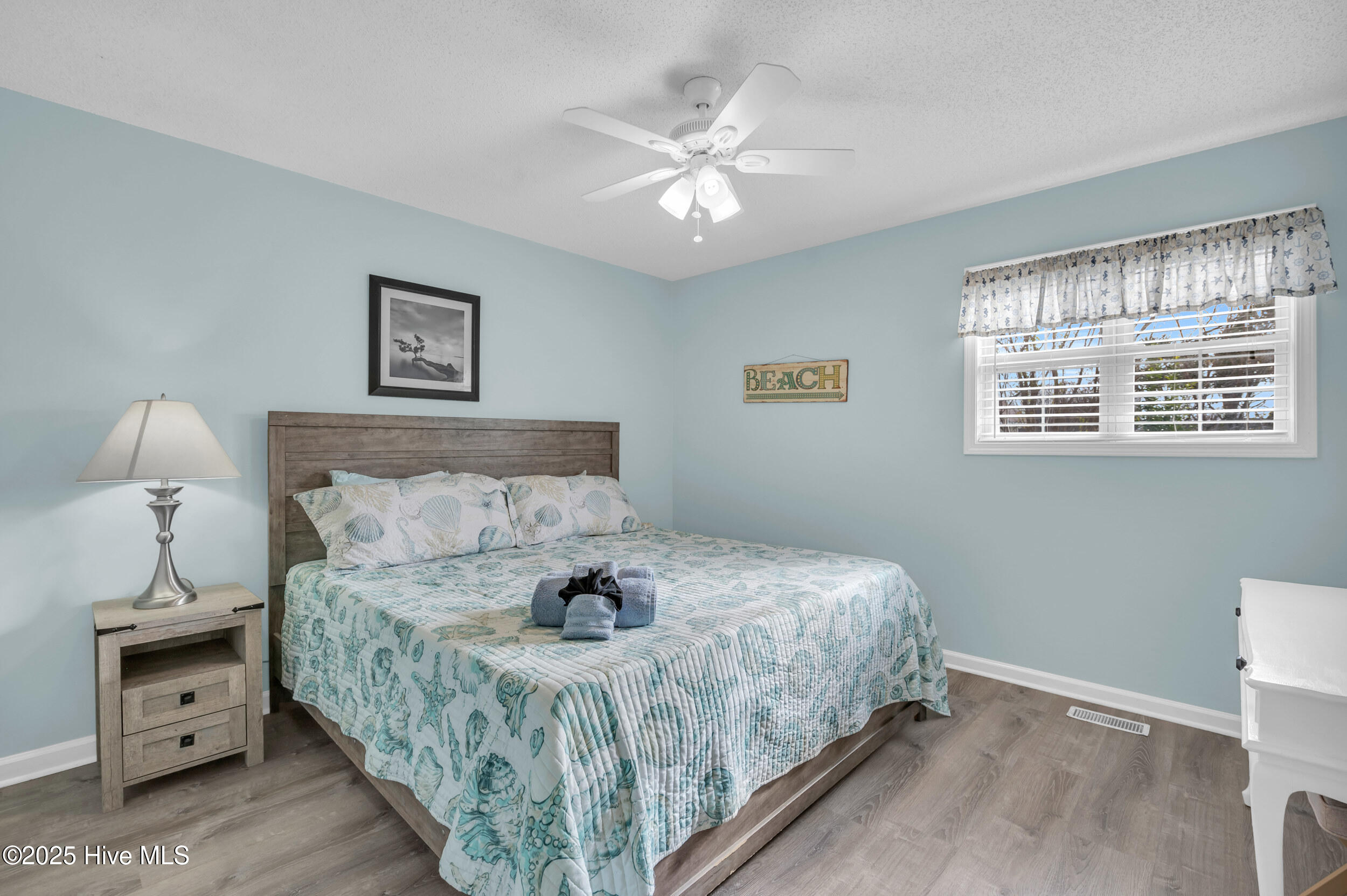 100543917 | Photo 30