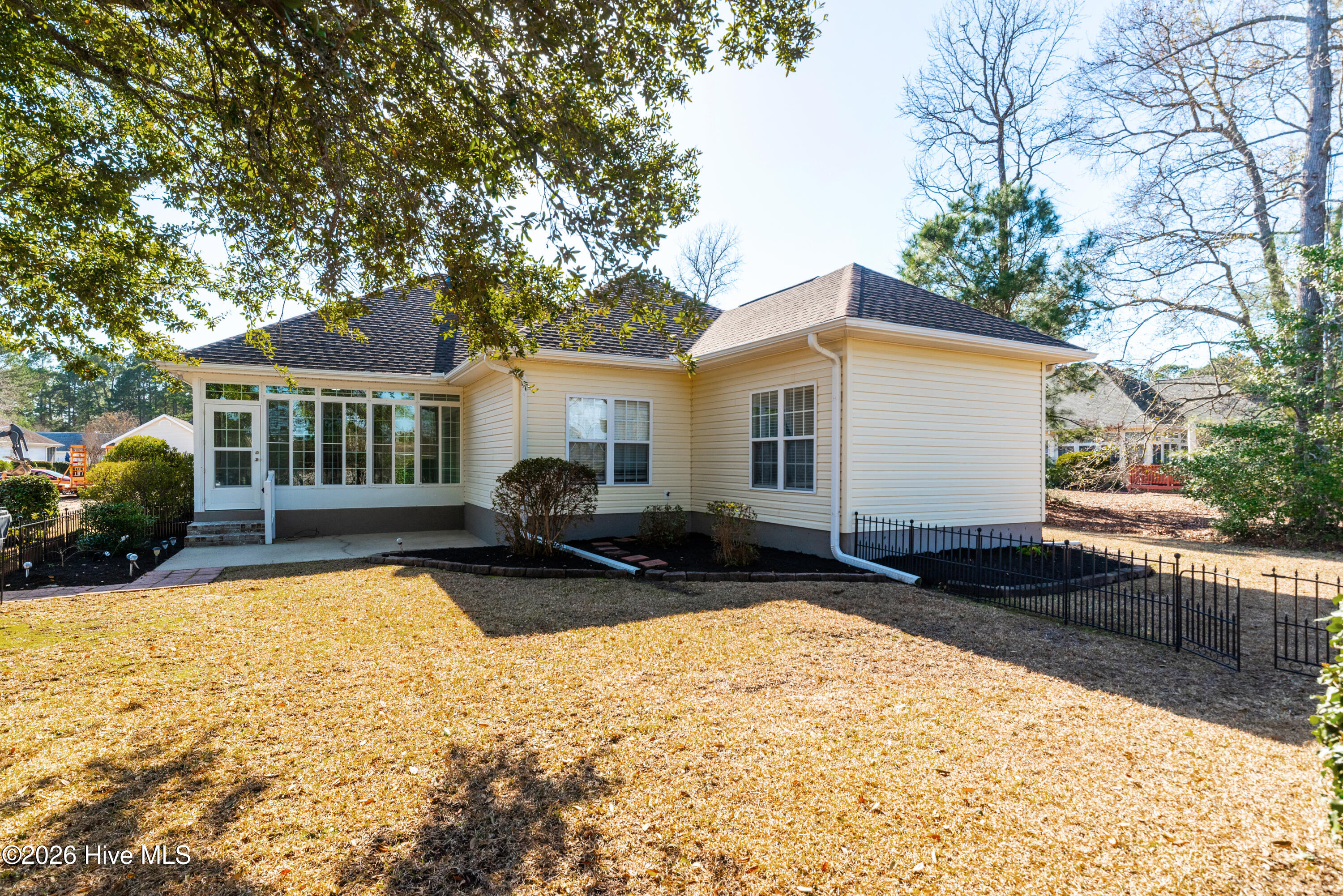 100559237 | Photo 39