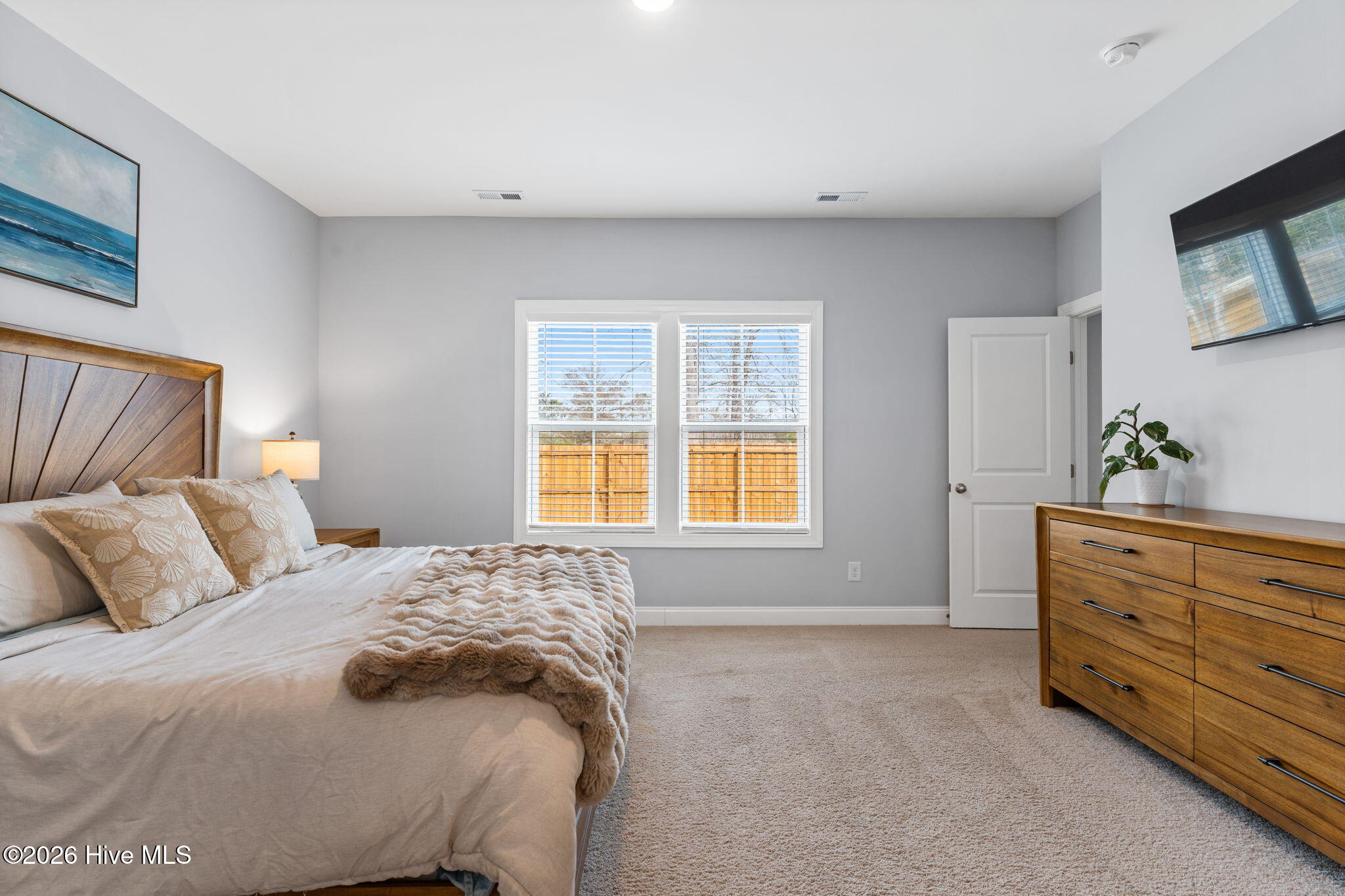 100556728 | Photo 28