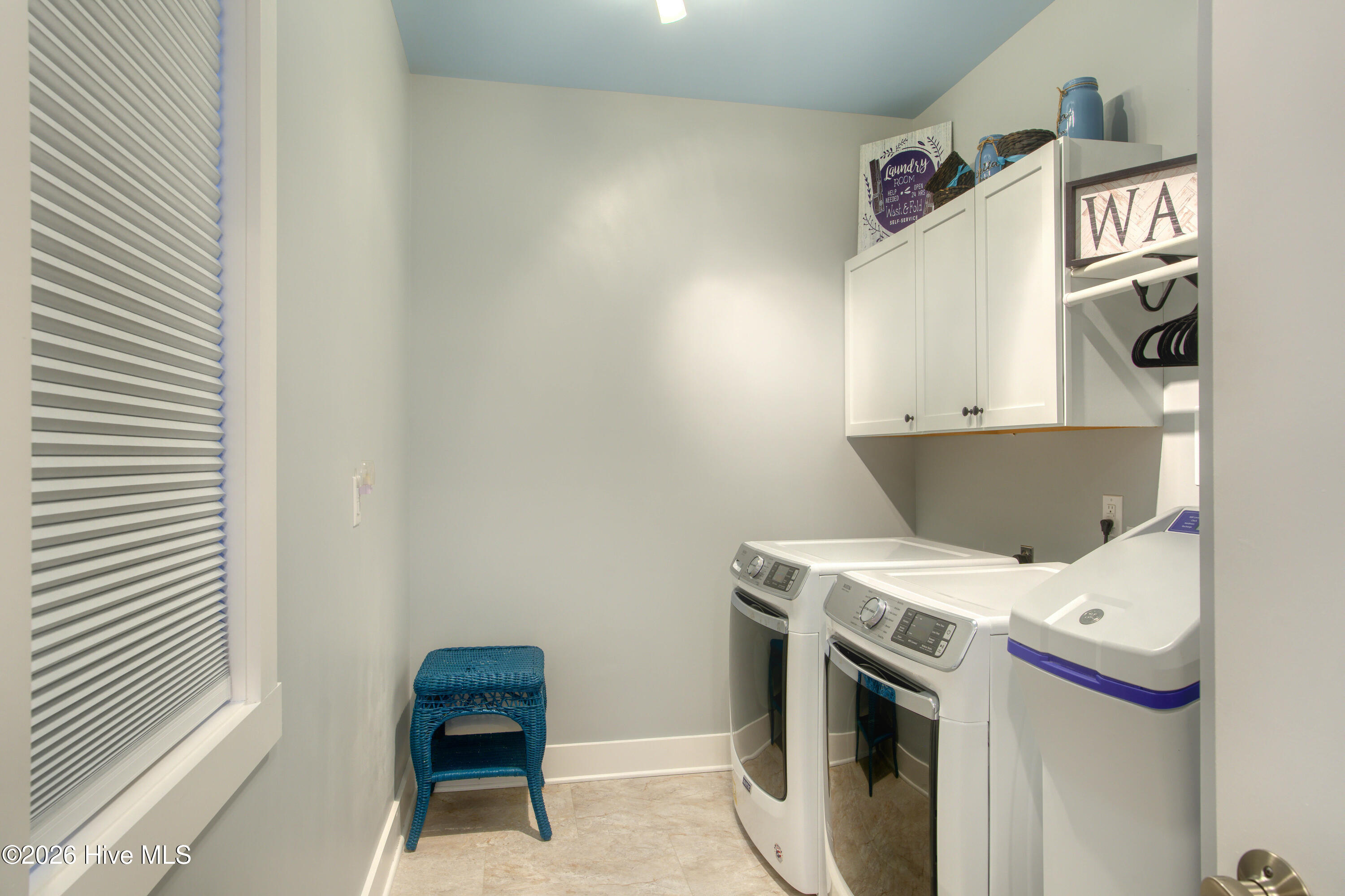 100559863 | Photo 38