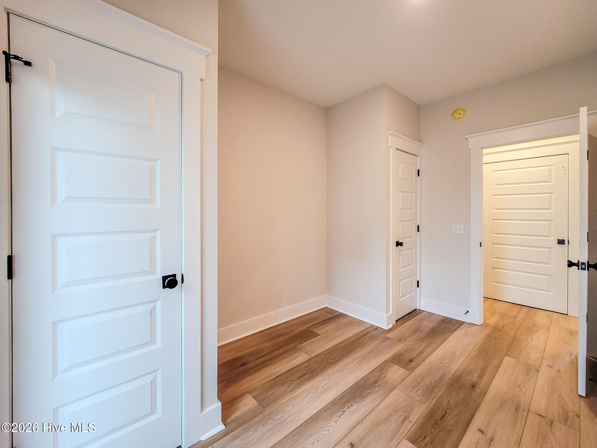 100553642 | Photo 35