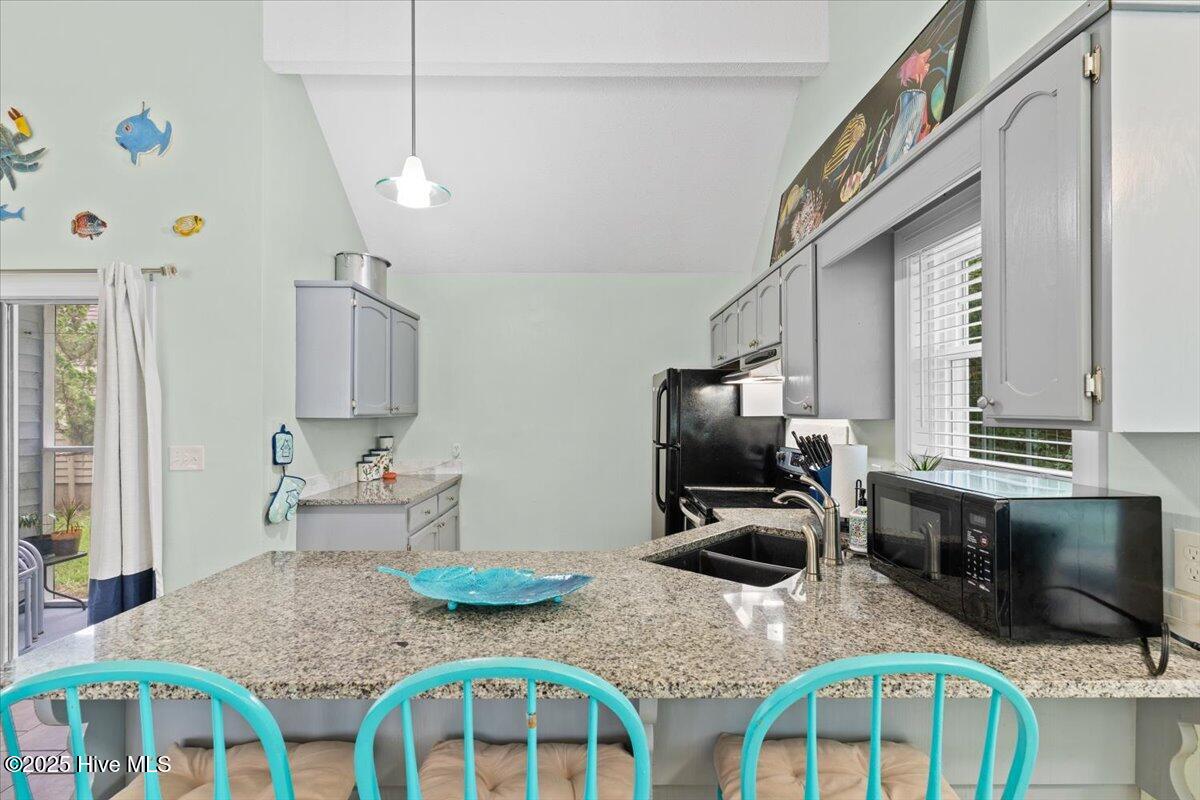 100557391 | Photo 18