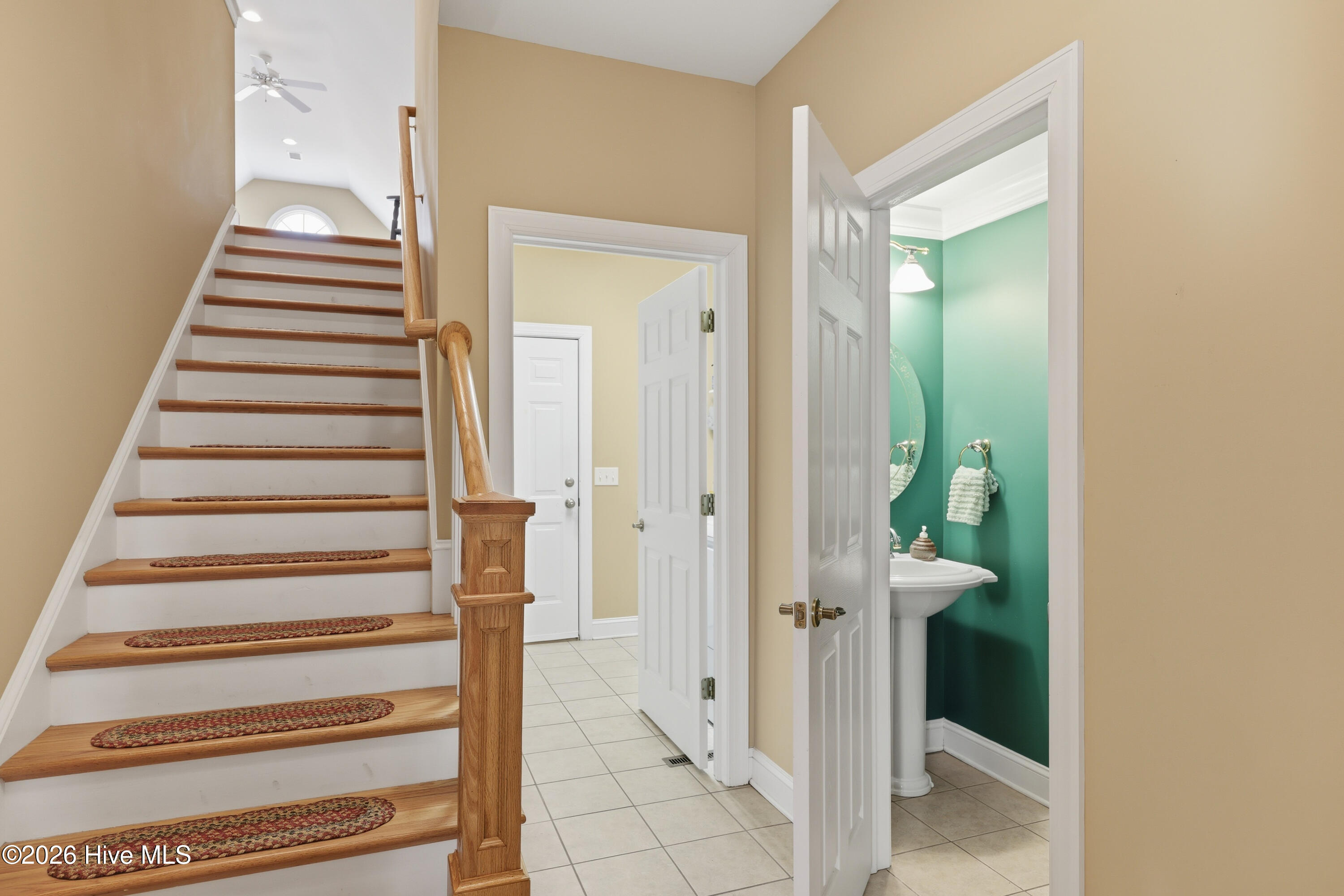 100558139 | Photo 45