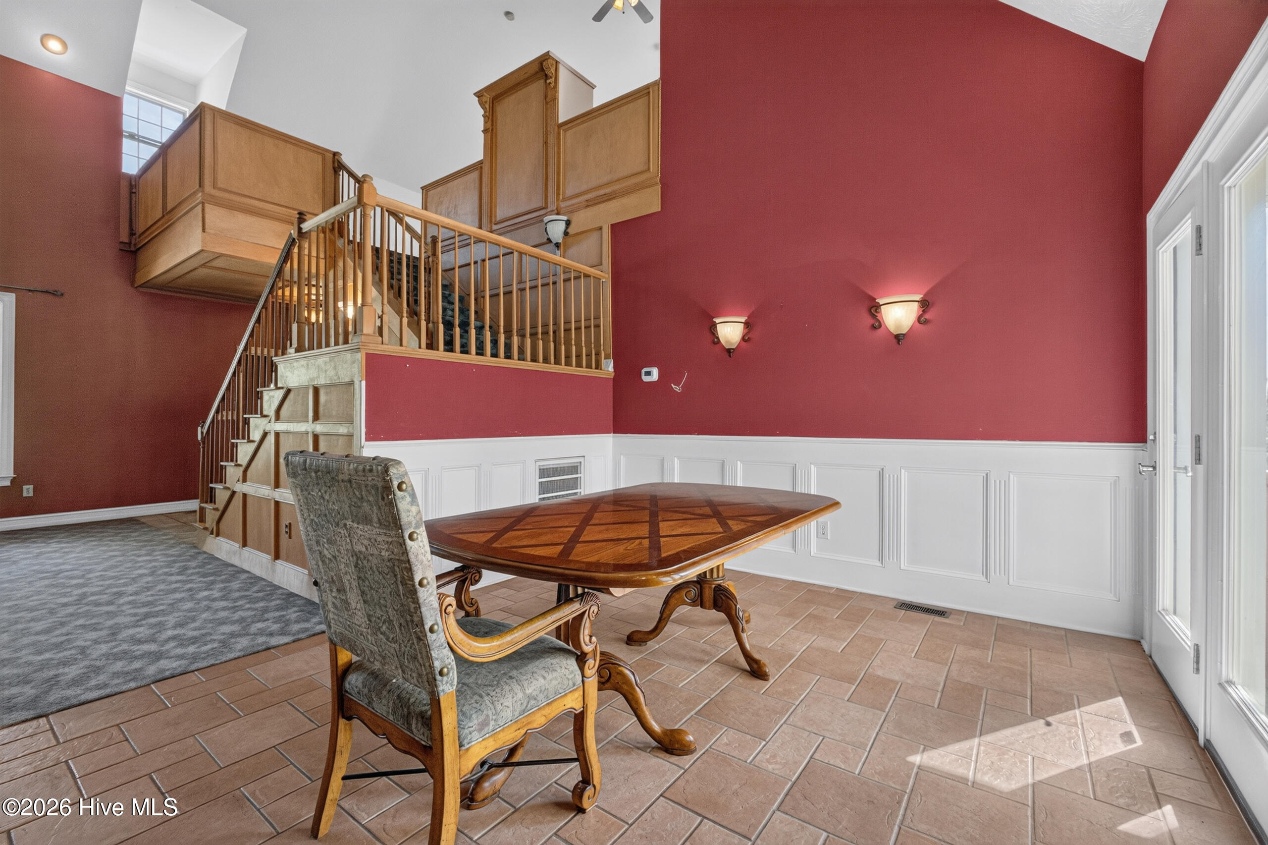Ceramic flooring in Dining & Kitchen