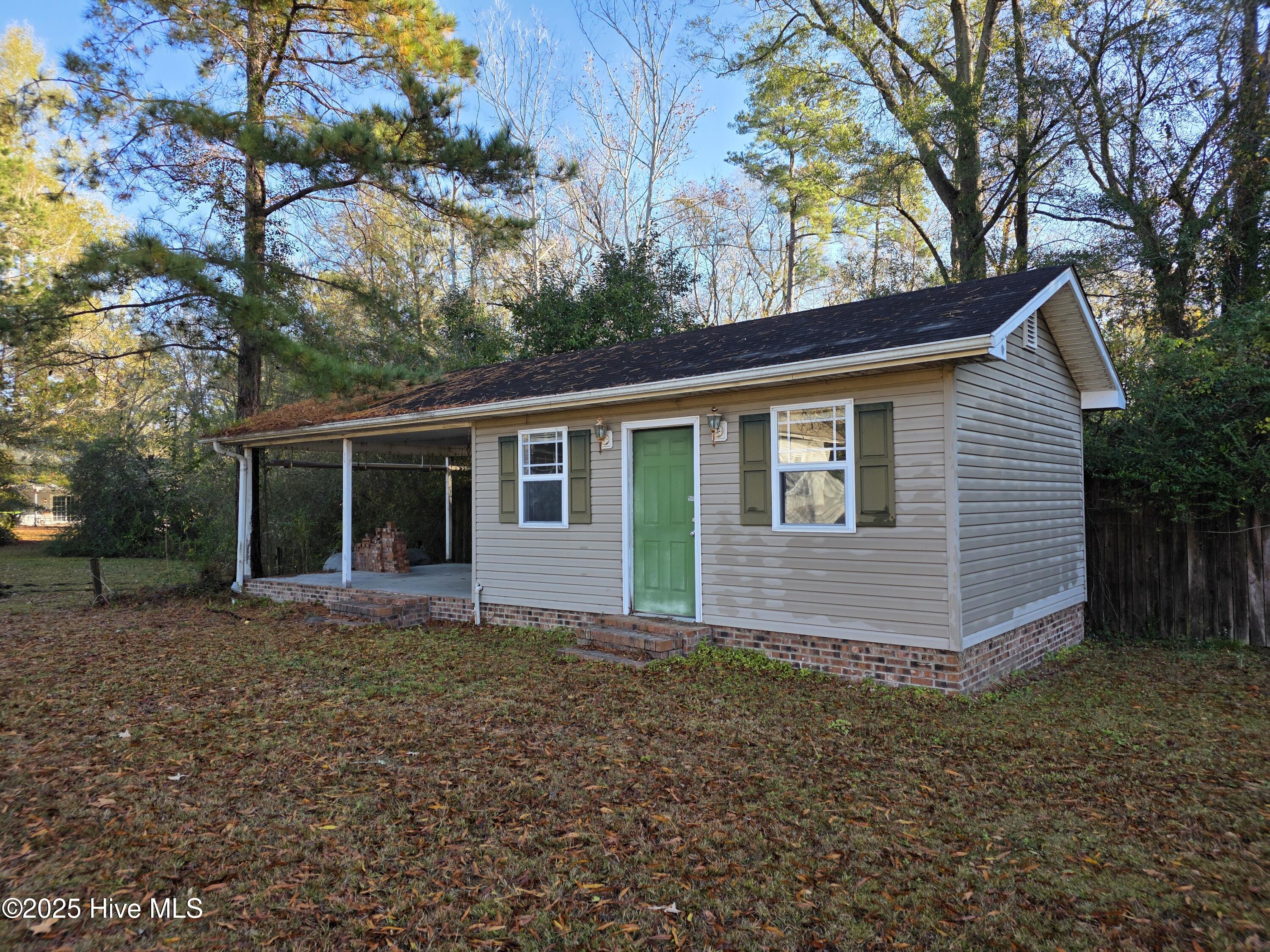 100544100 | Photo 21