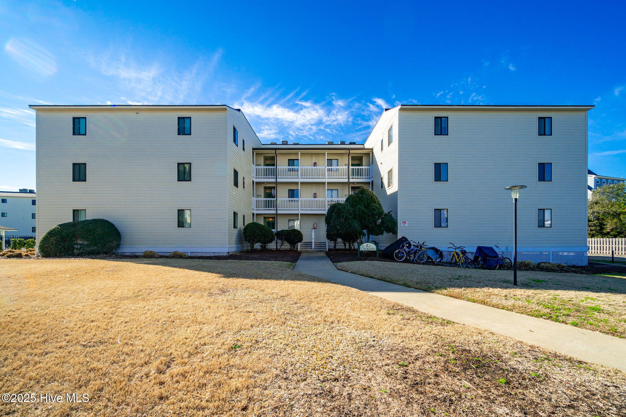 100490191 | Photo 27