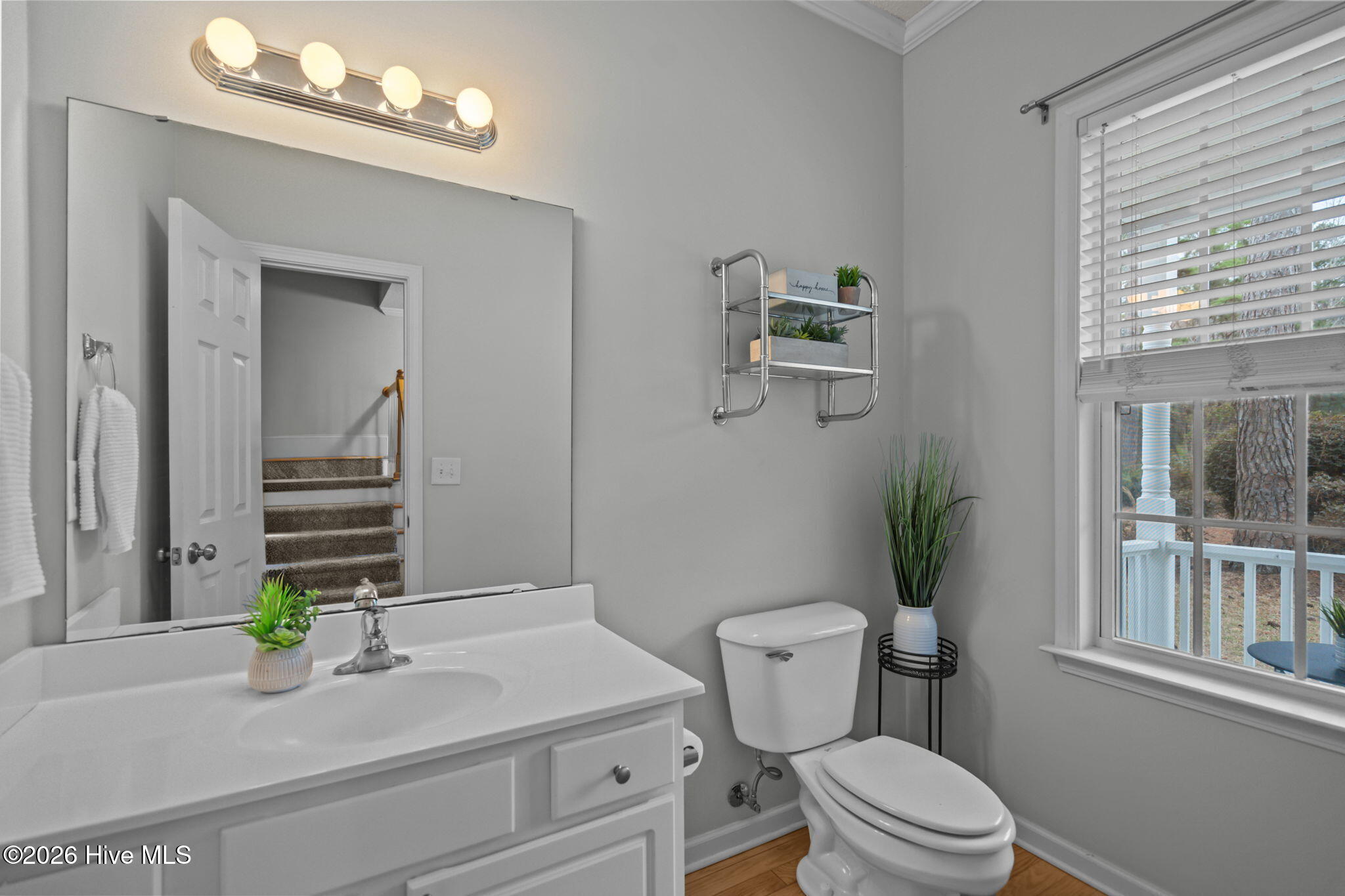 100558076 | Photo 20