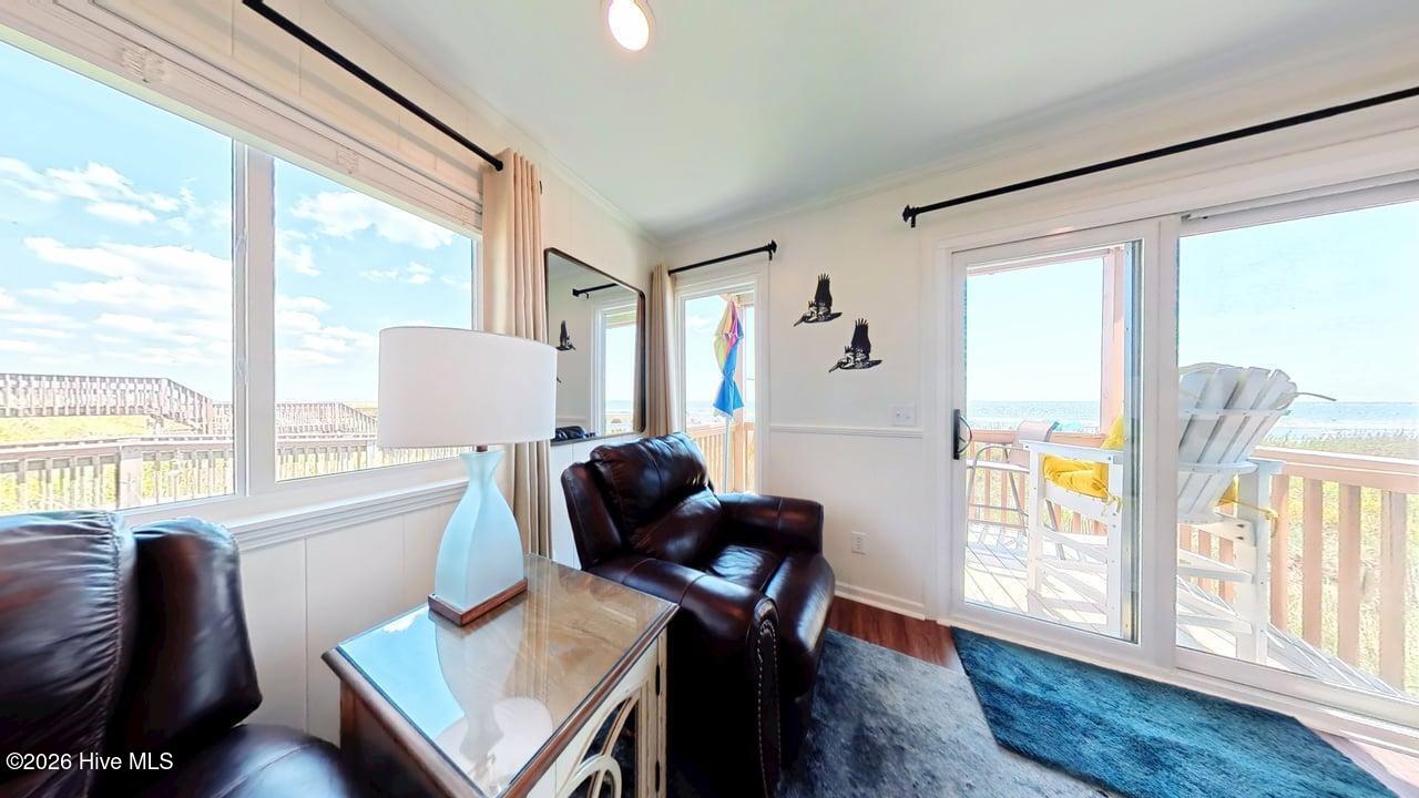 100570036 | Photo 12