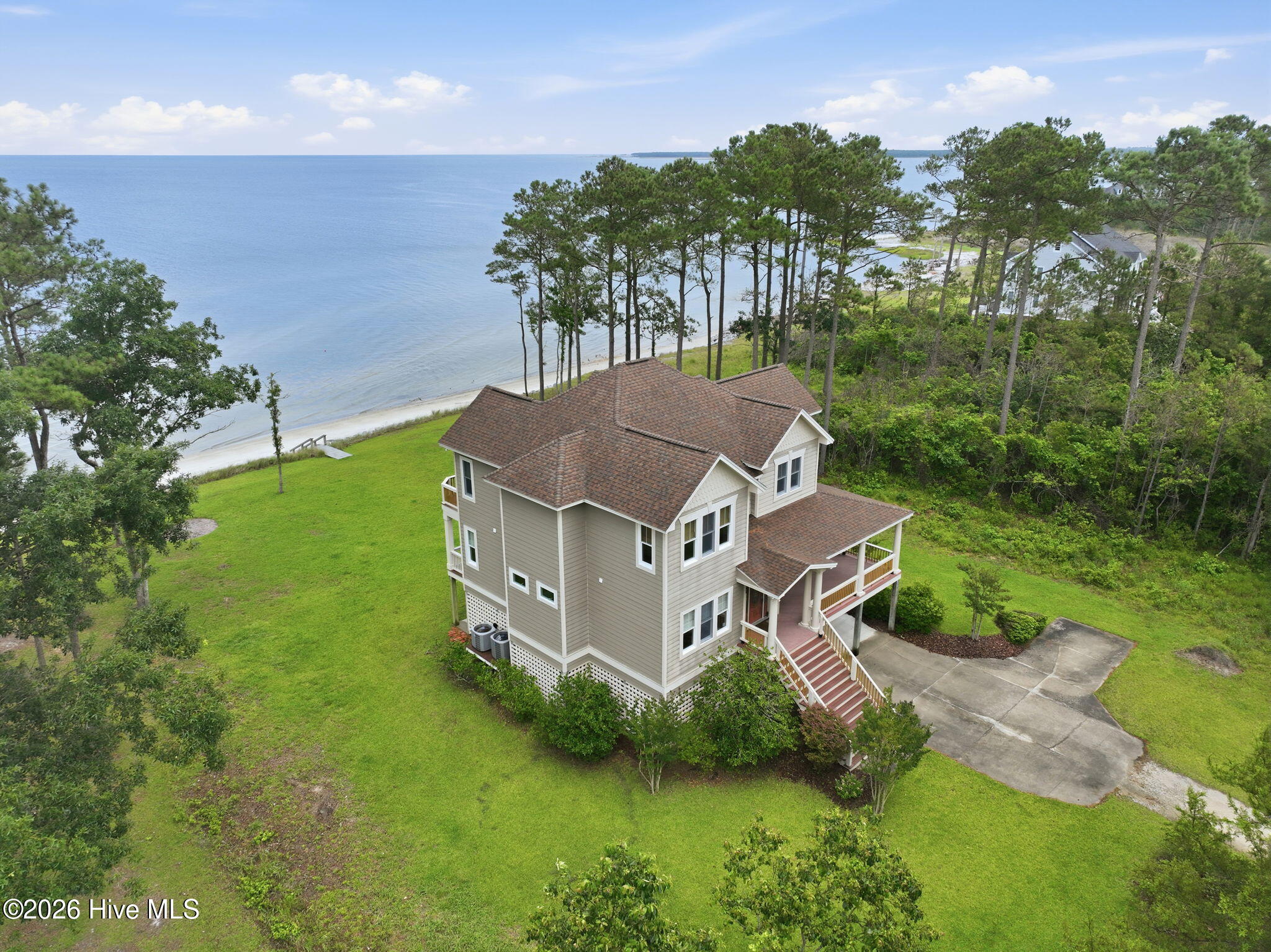 15-web-or-mls-486 Sandy Point Dr 015