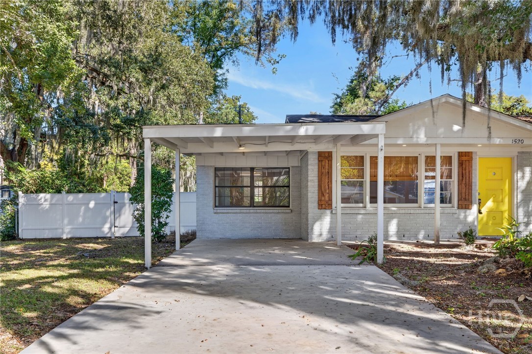 Photo 3 of Single family home for sale at 1520 Randee Dr, Savannah, GA 31406 | MLS# SA367226 | Listing updated on 2026-10-29