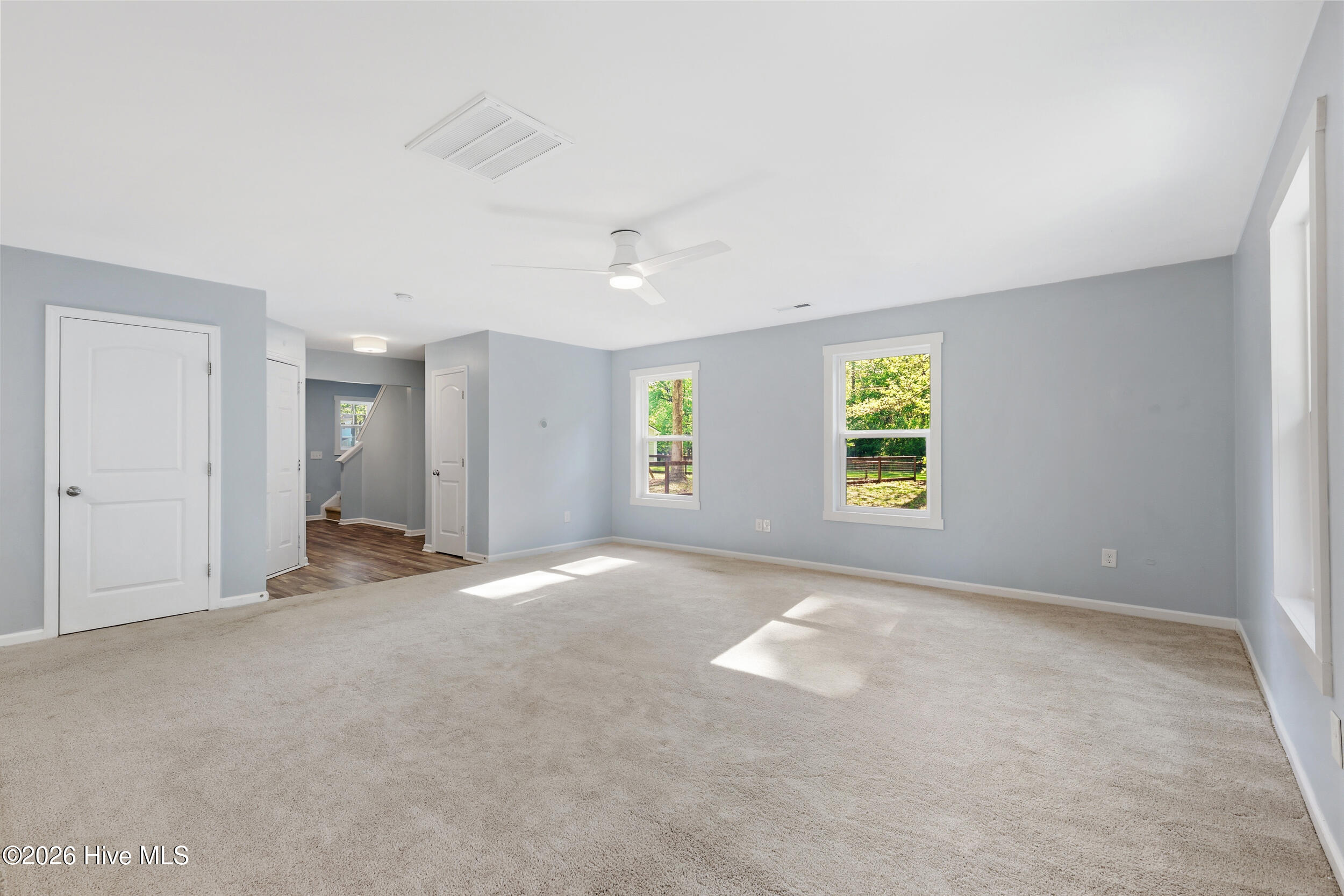 100567487 | Photo 19