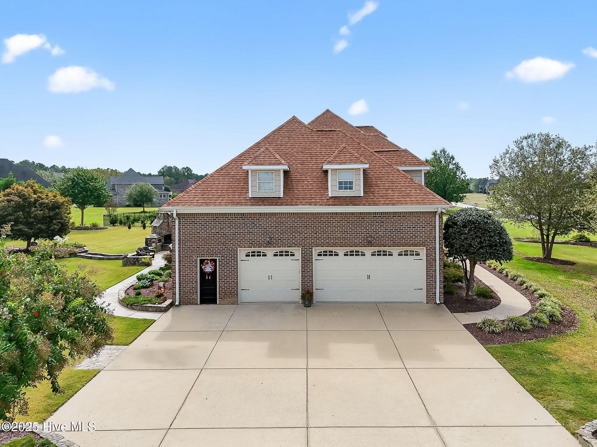 3 Car Garage