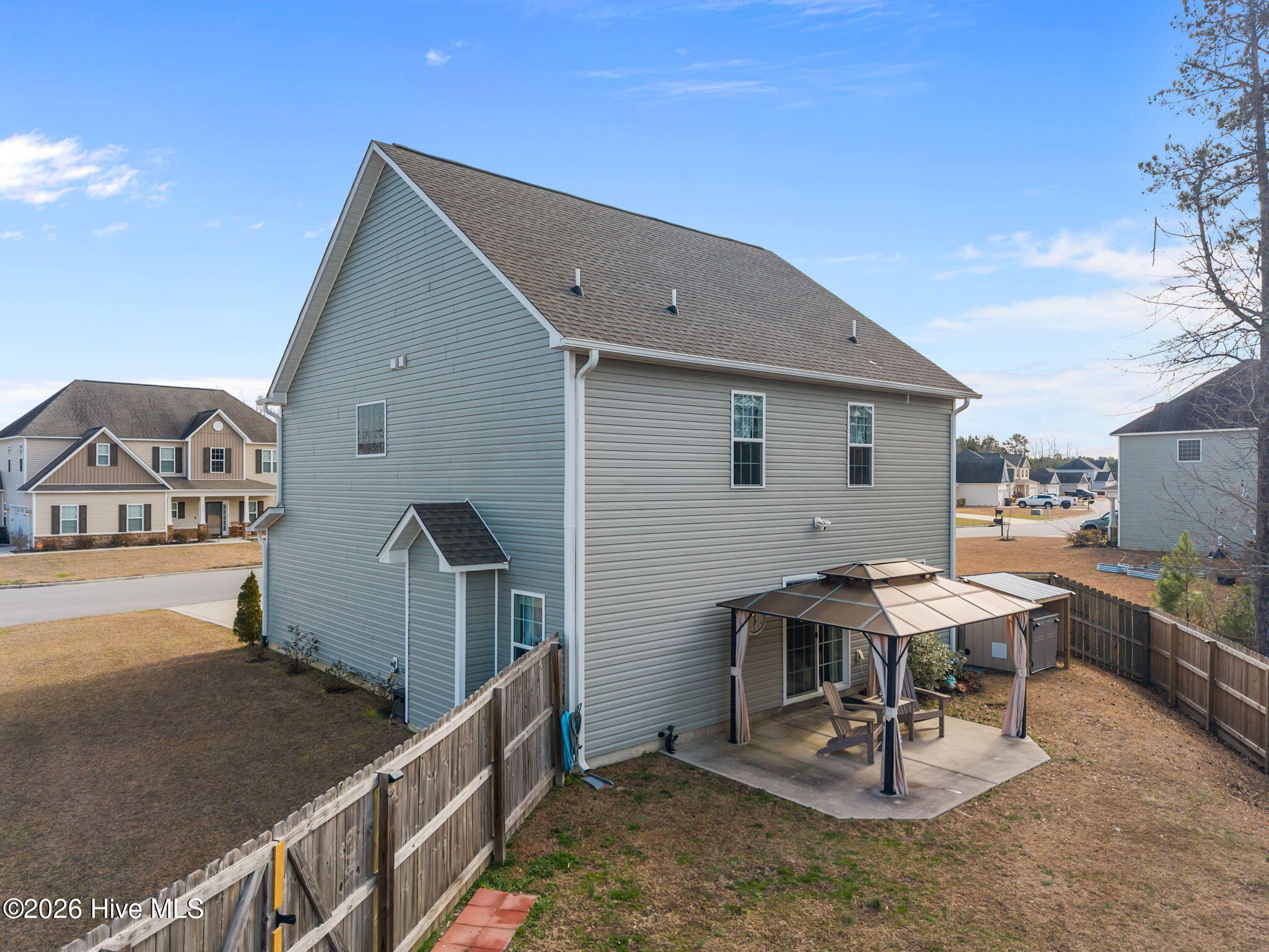 100551415 | Photo 41