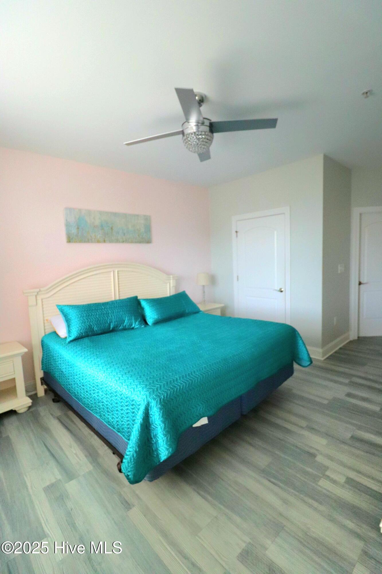 100530472 | Photo 12