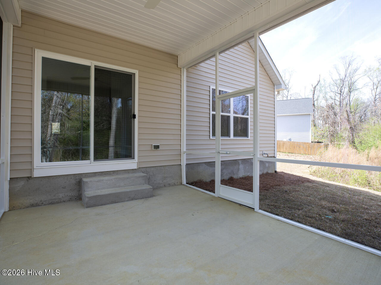 100565274 | Photo 34