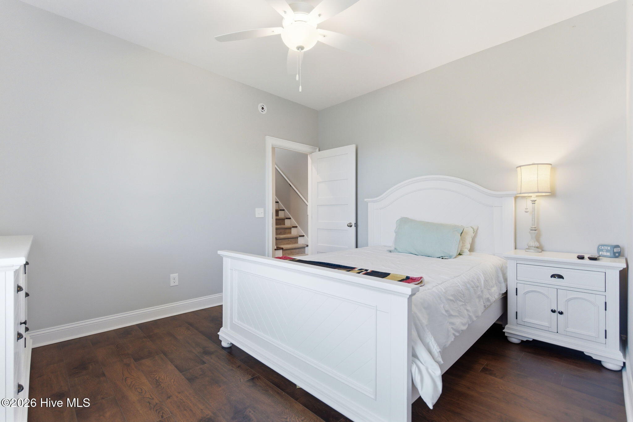 100570056 | Photo 48