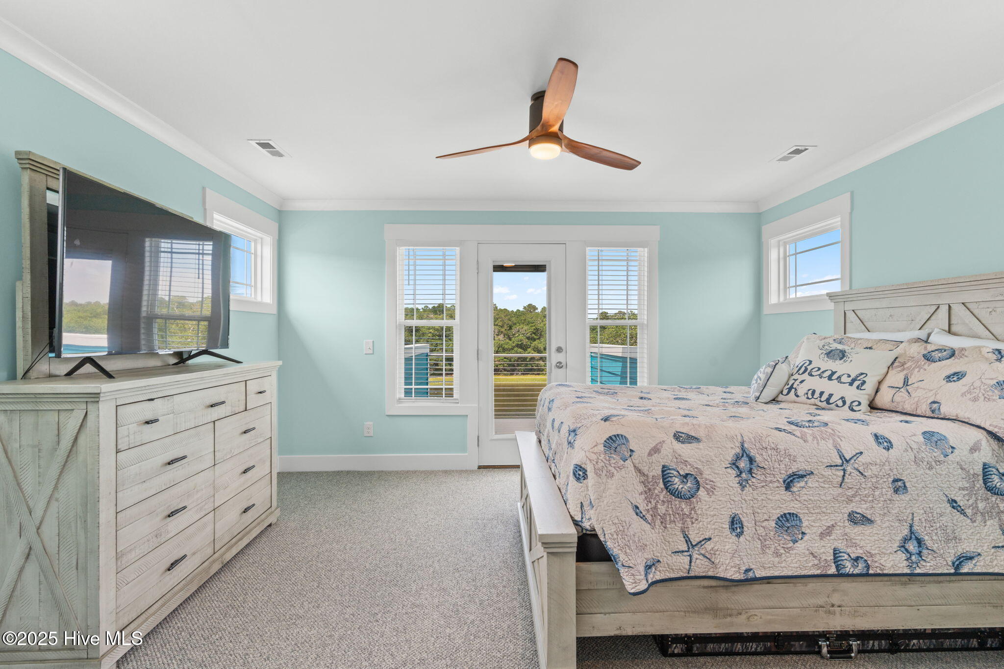 100527753 | Photo 49