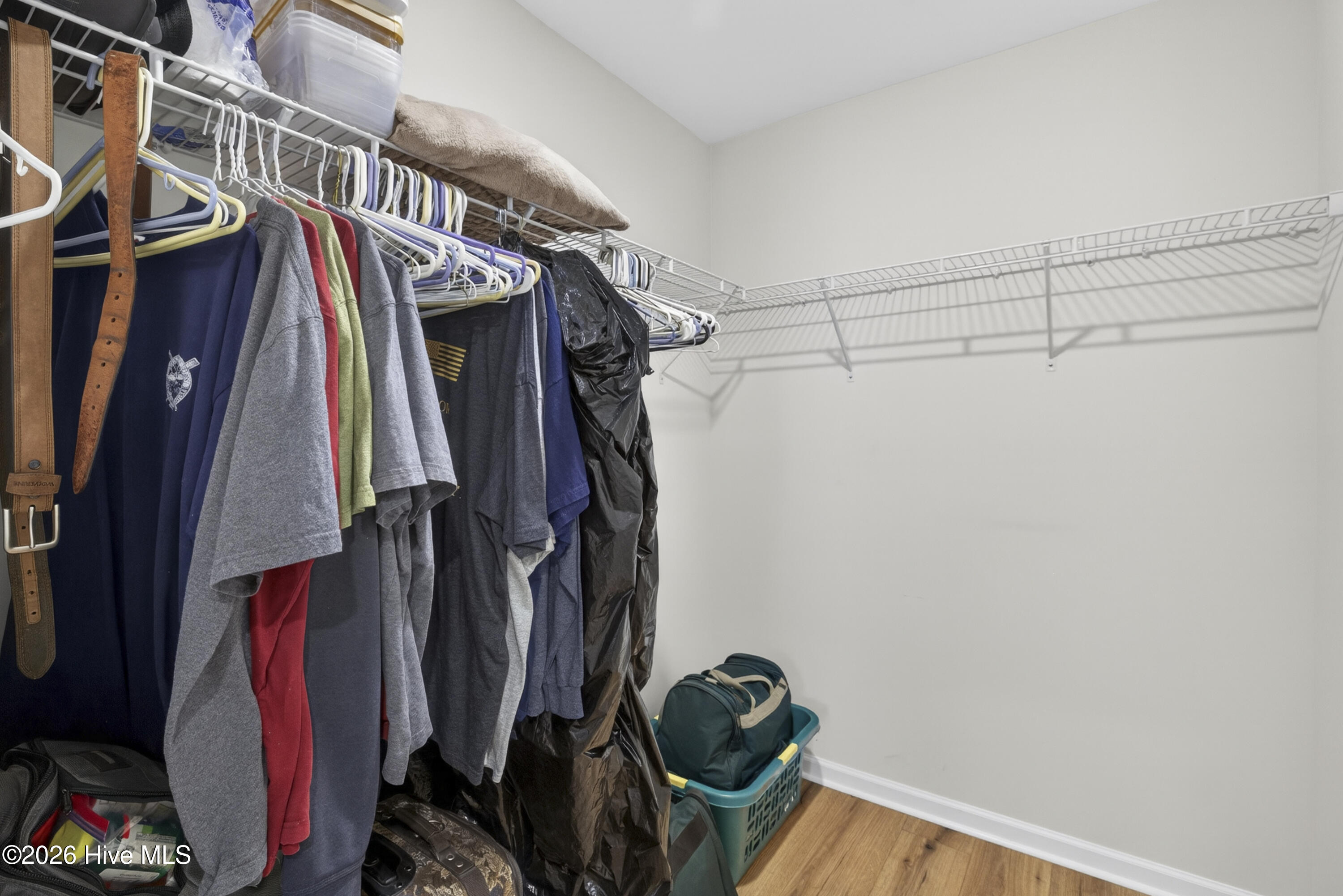 100570076 | Photo 36