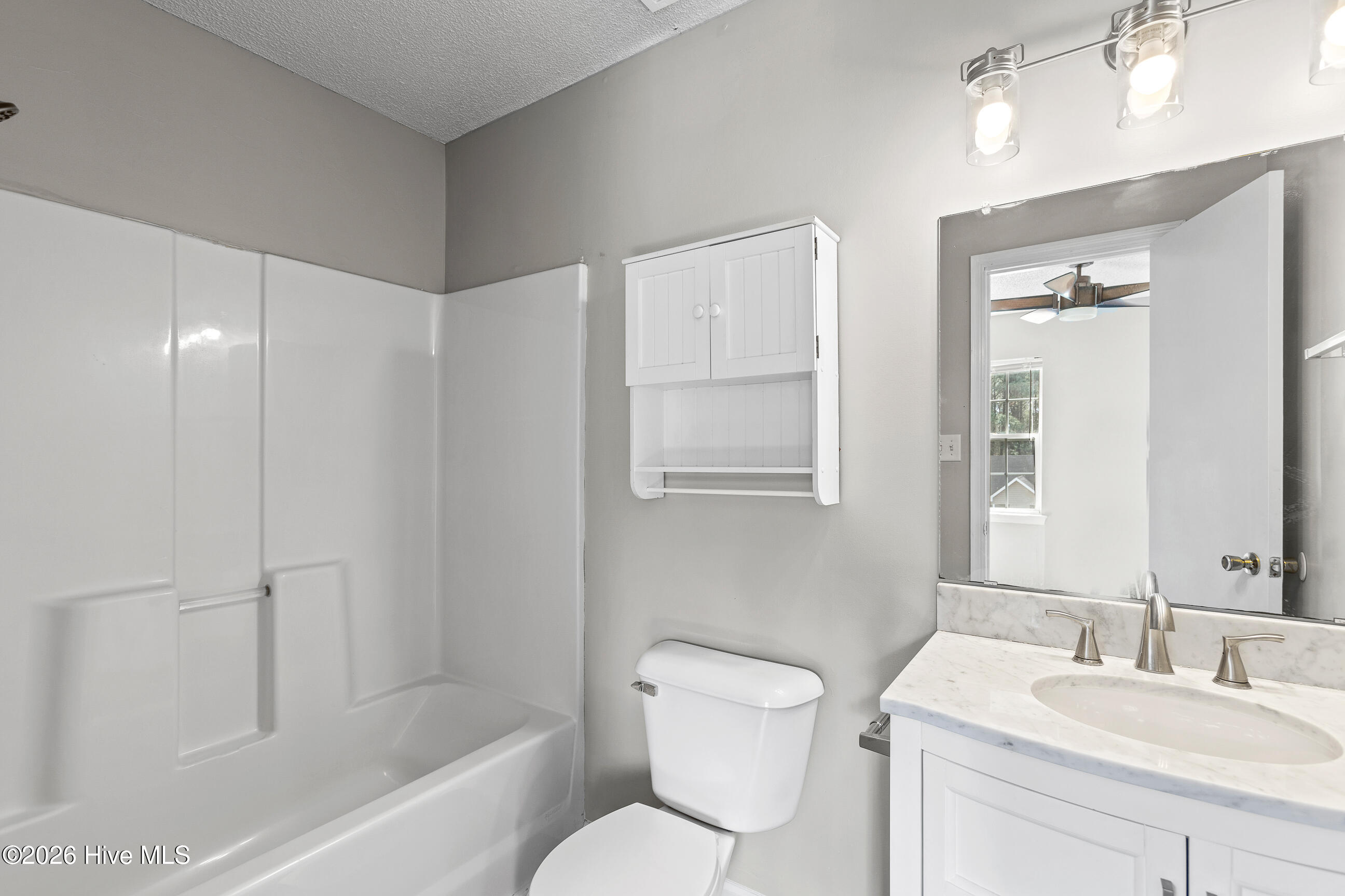 100558905 | Photo 15