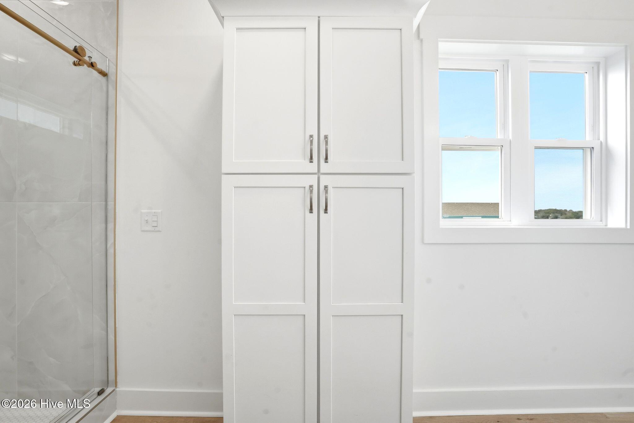 100561284 | Photo 83