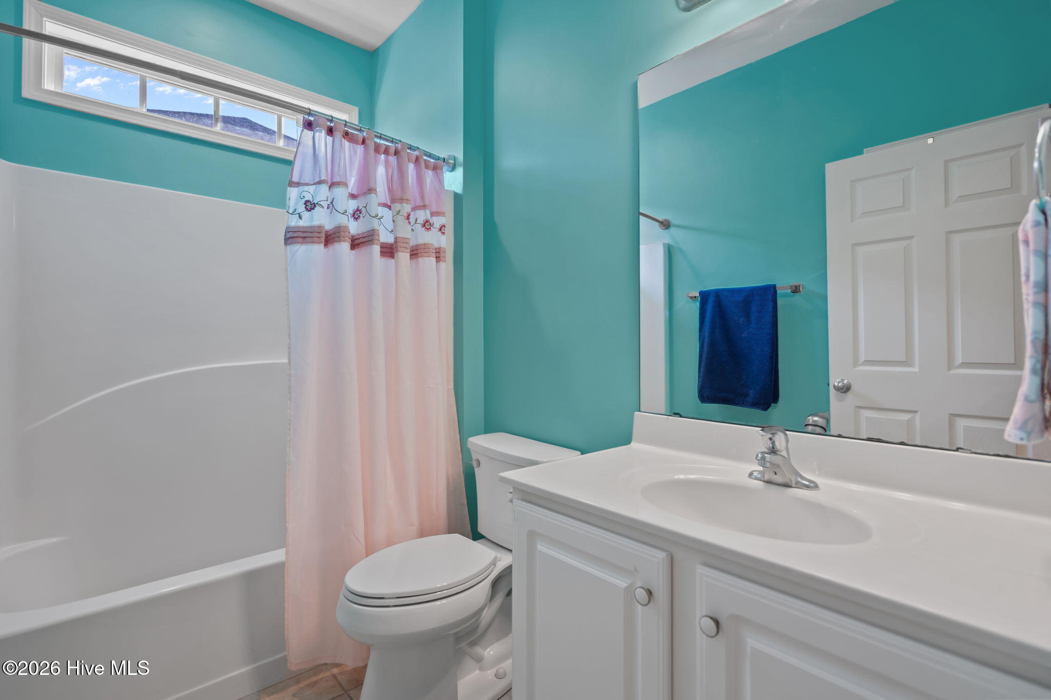 100566429 | Photo 16