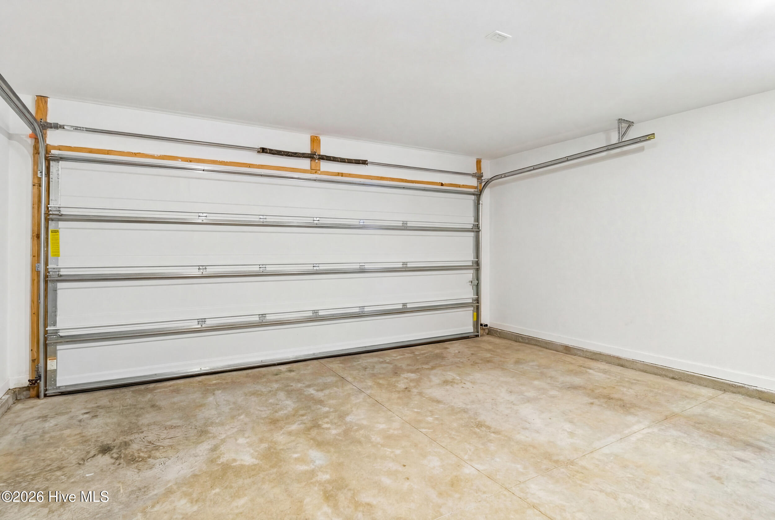 100555979 | Photo 48